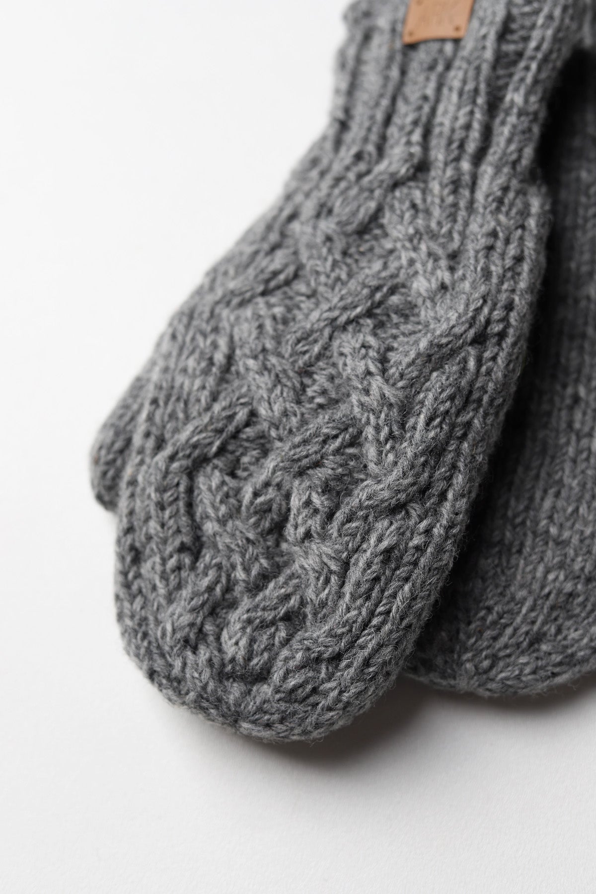 Freya 100% Wool Cable Knit Mittens - Grey