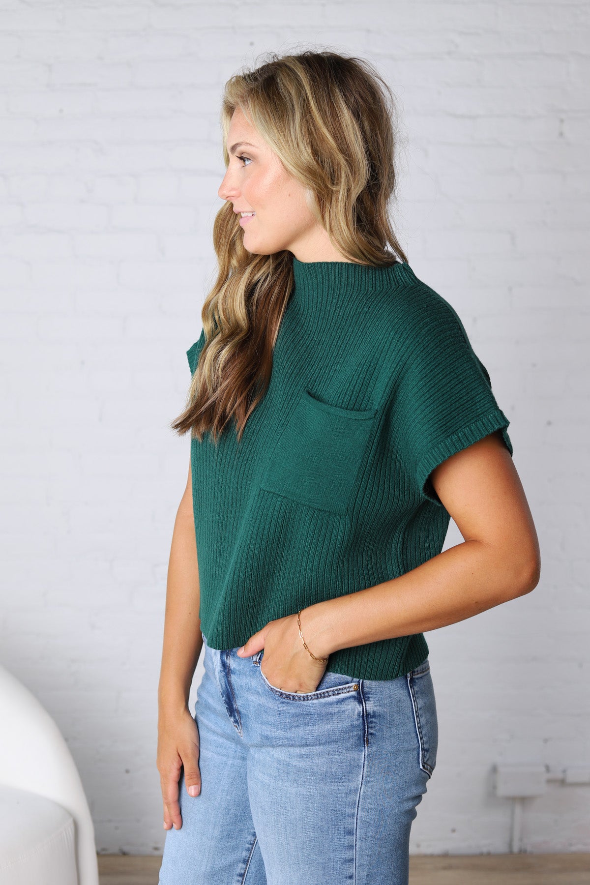 Hartlyn Ribbed Mock Neck Cap Sleeve Sweater - Hunter Green