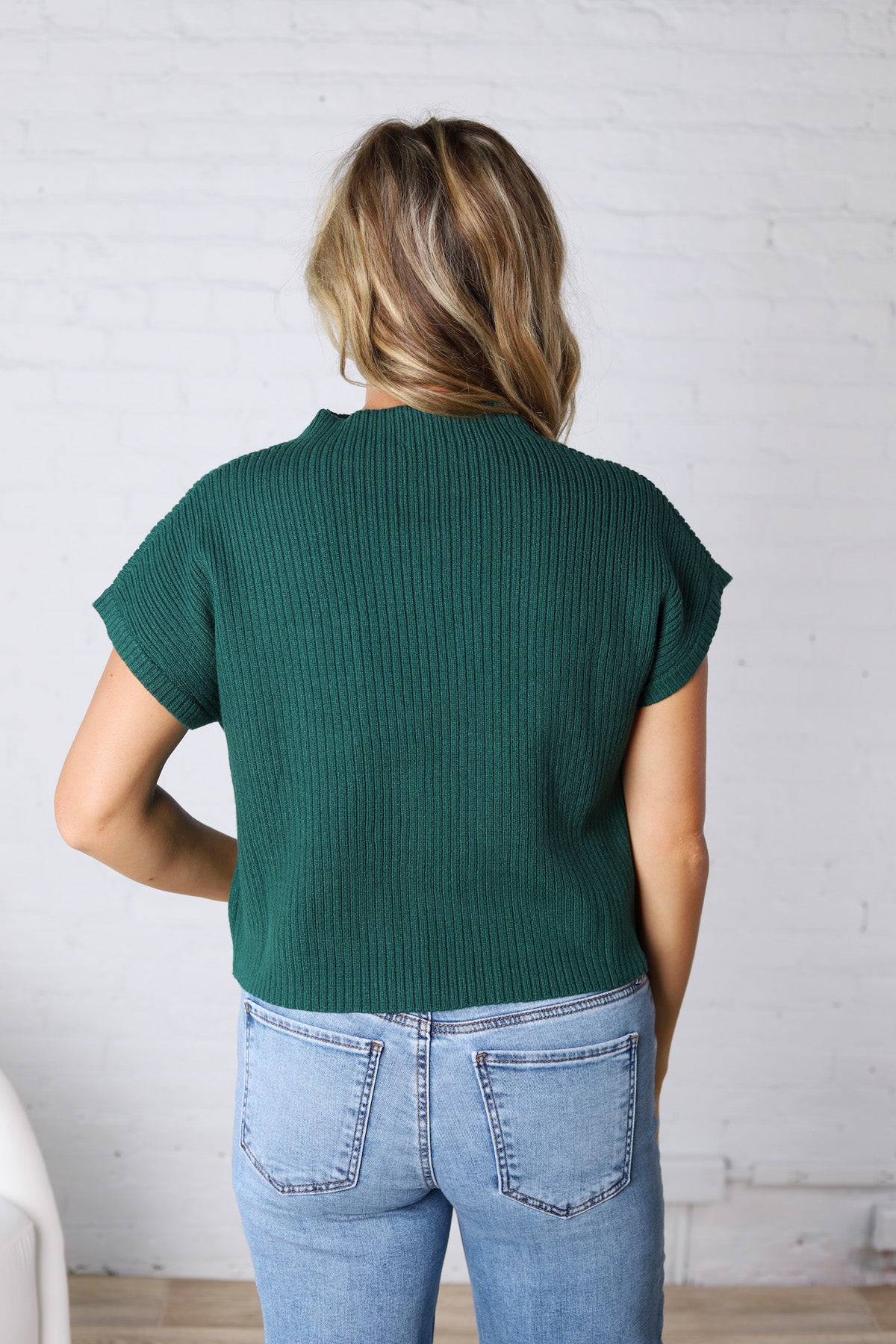 Hartlyn Ribbed Mock Neck Cap Sleeve Sweater - Hunter Green