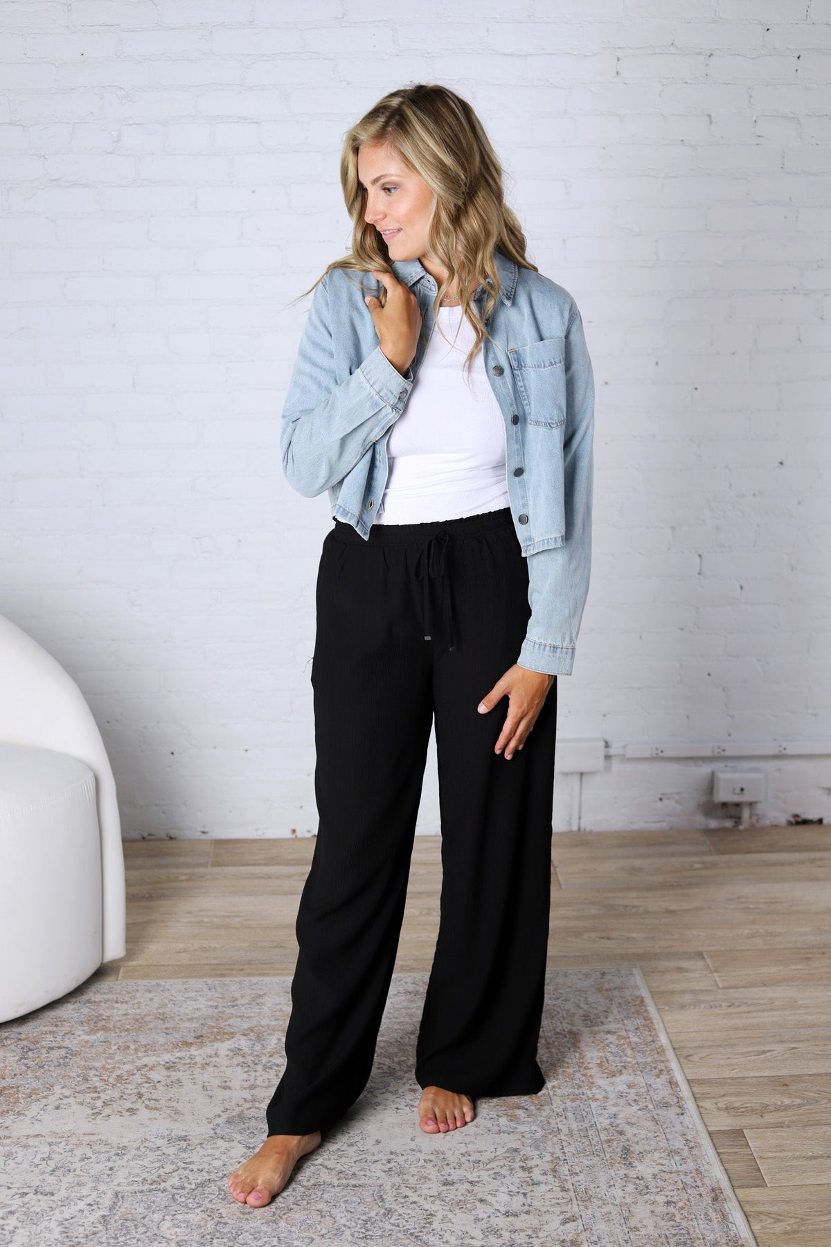 Hollin Cropped Cut Denim Shacket - Lt Wash