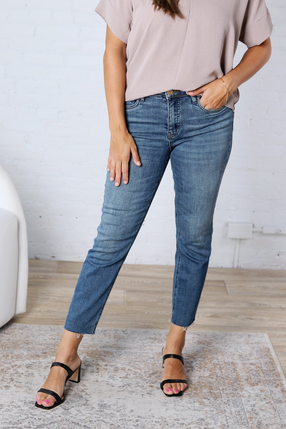KUT Rachael Mom Raw Hem Denim - Braveness