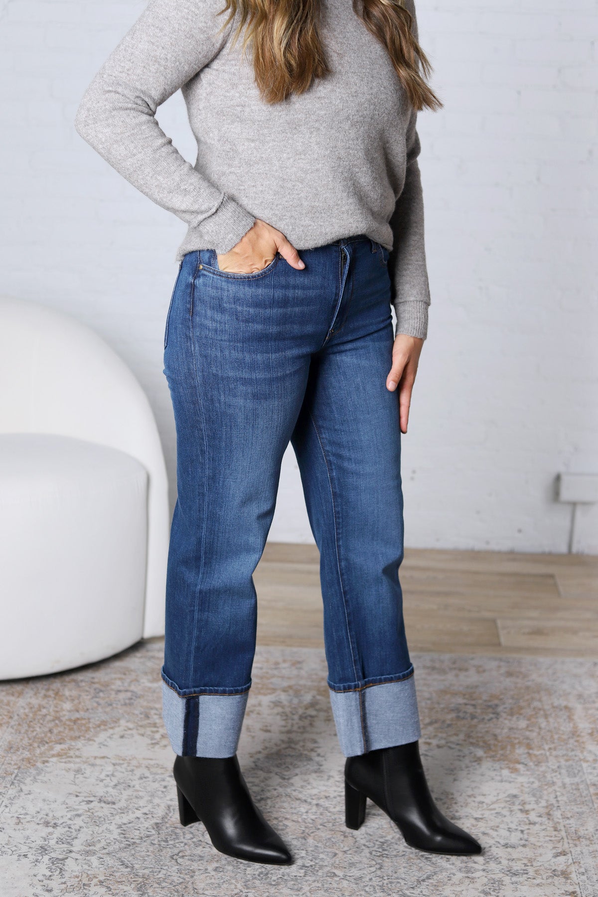 KUT Sienna Straight Leg Roll Up Denim - Admire