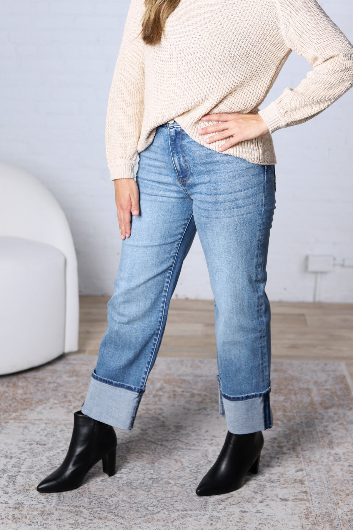 KUT Sienna Straight Leg Roll Up - Love