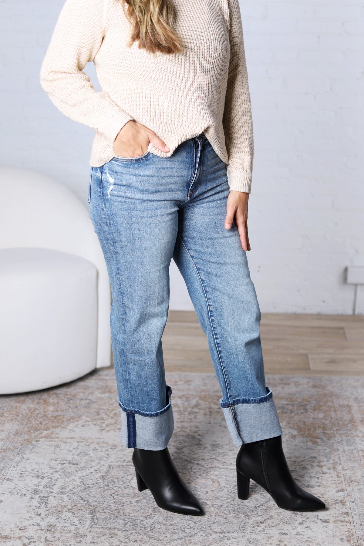 KUT Sienna Straight Leg Roll Up - Love