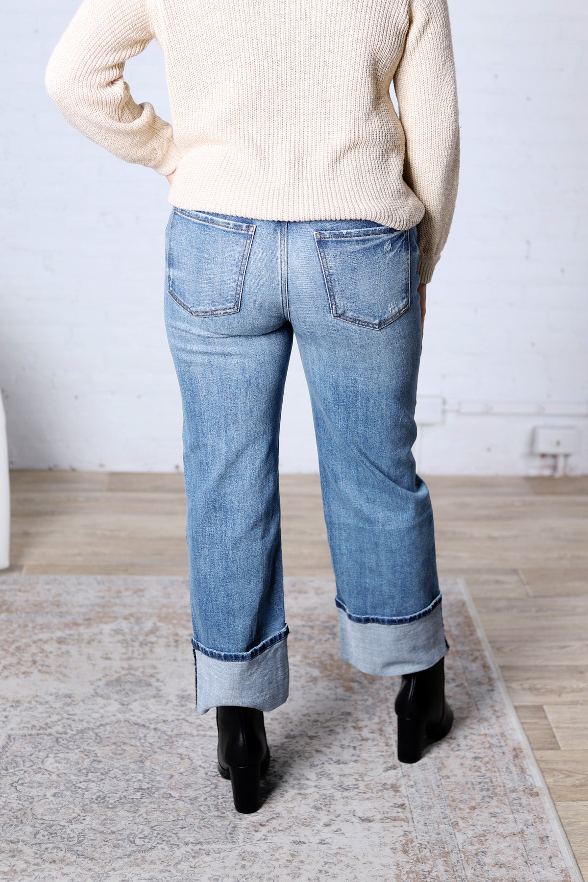 KUT Sienna Straight Leg Roll Up - Love