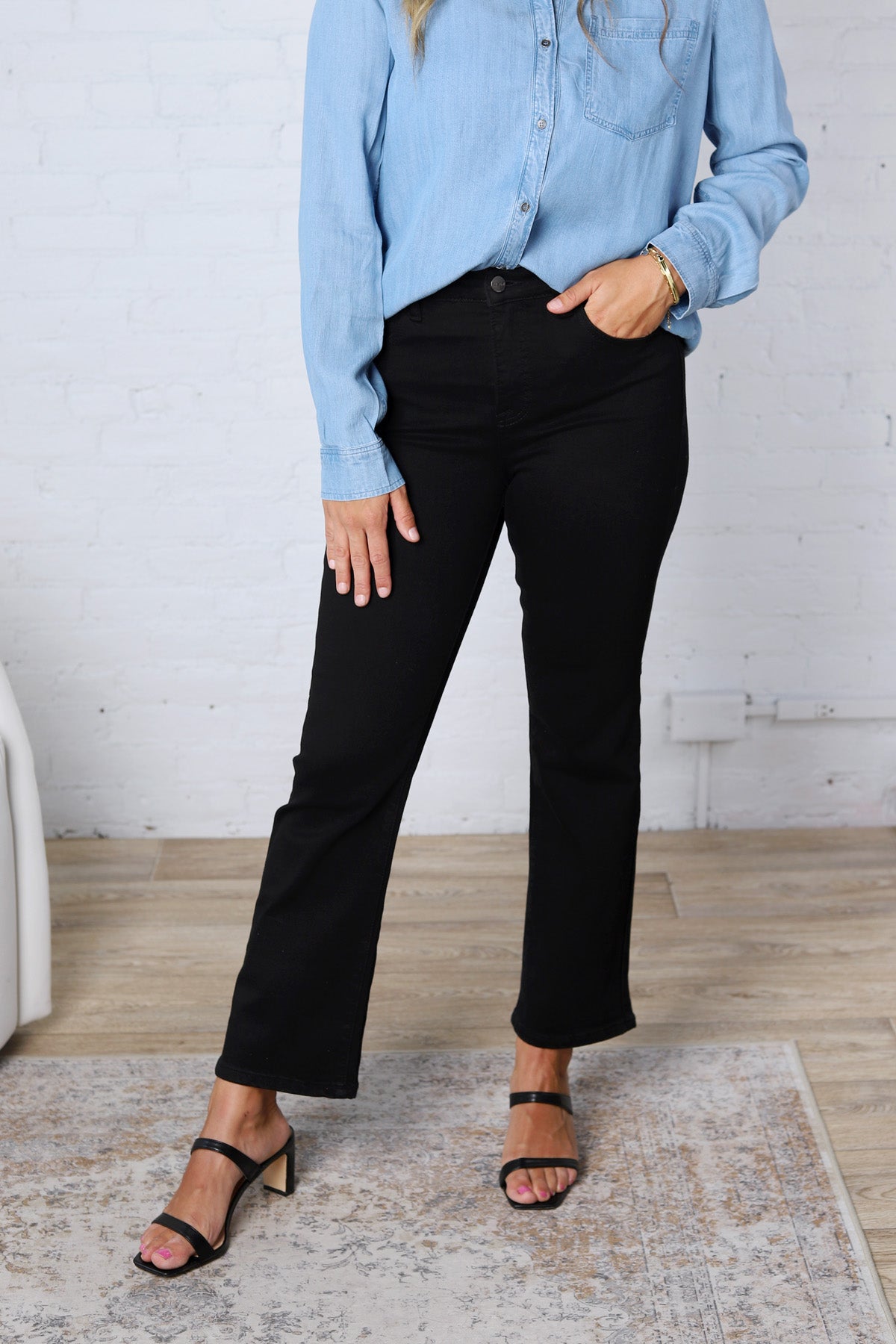 Monroe Black Crop Straight Jeans - Risen Jeans