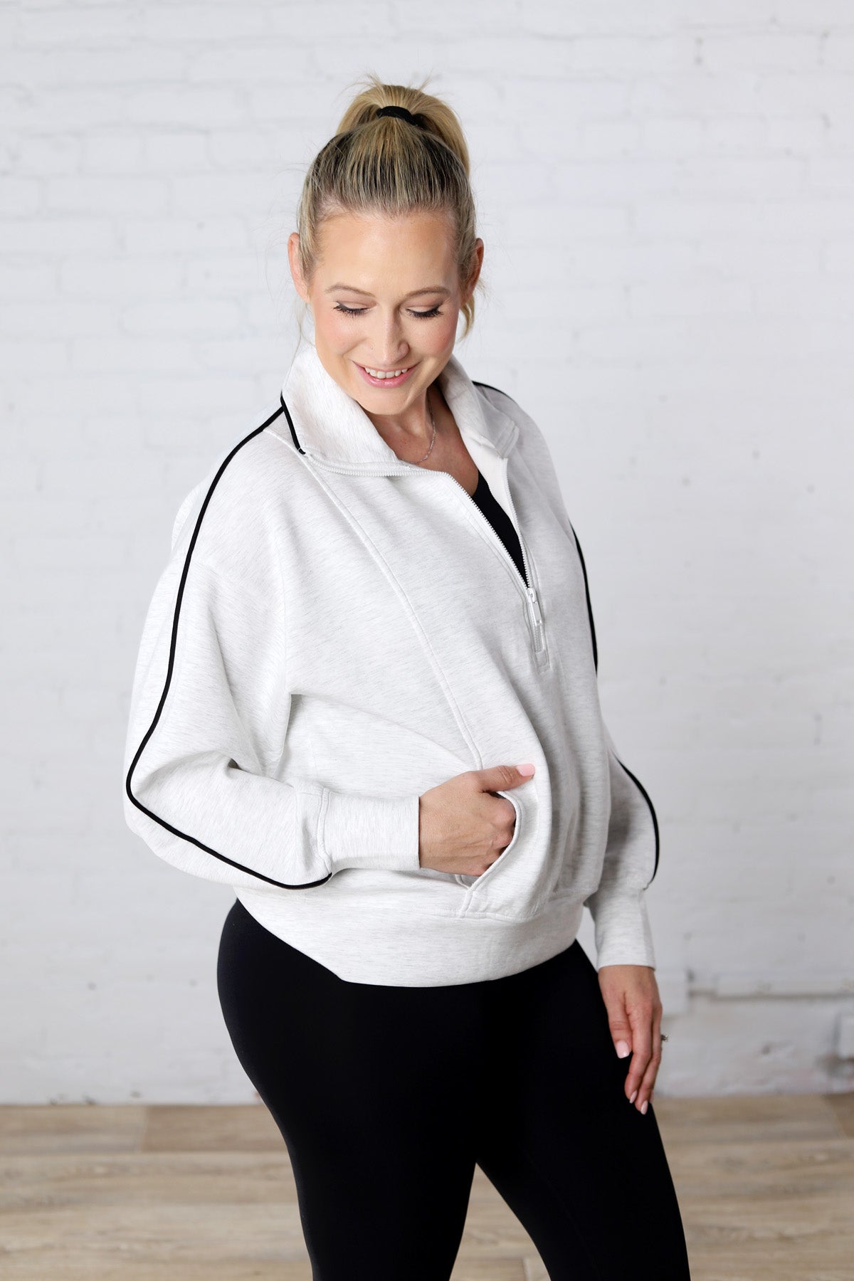 Quinlan Modal Scuba Quarter Zip Pullover - Lt Grey/Black