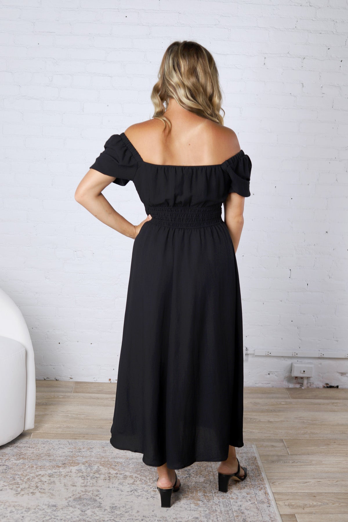 Taisley Smocked Waist Balloon Sleeve Midi Dress - Black