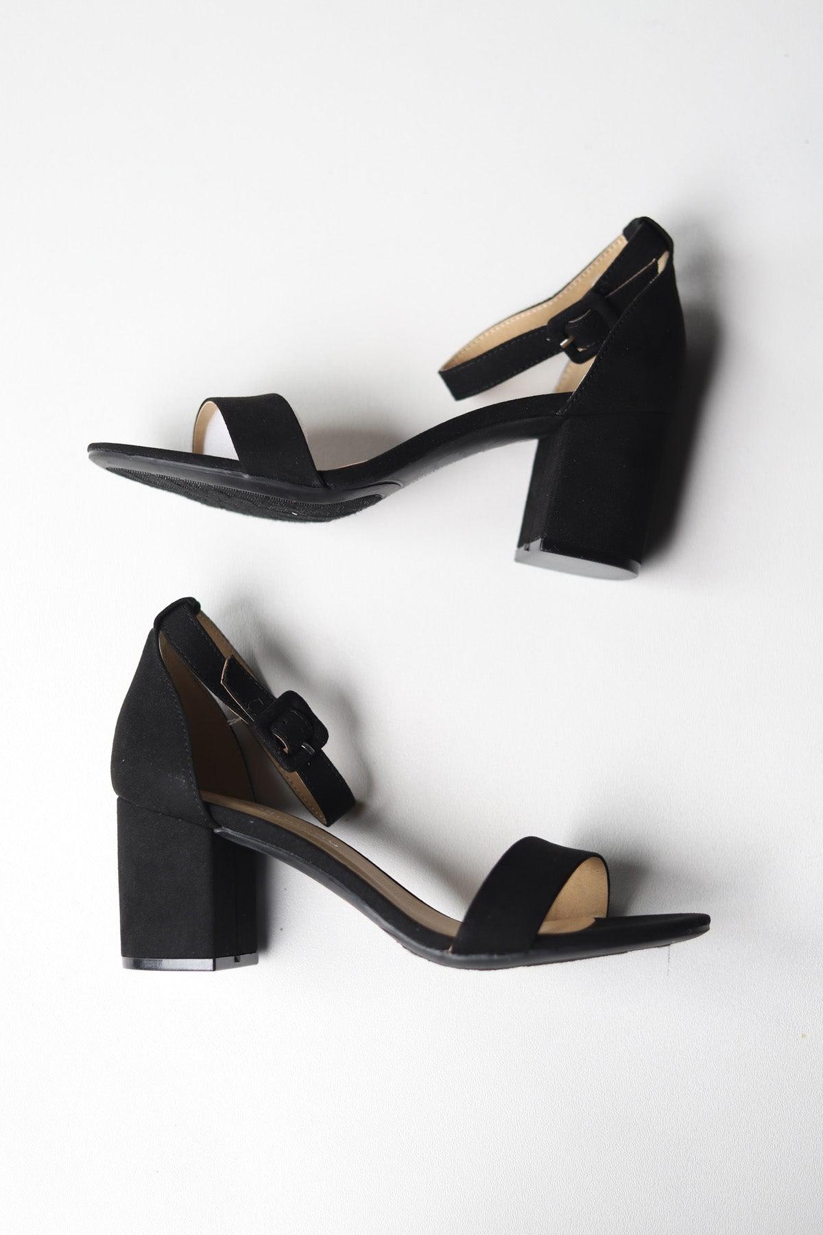 Jody Super Suede Black by Chinese Laundry – Gallery 512 Boutique