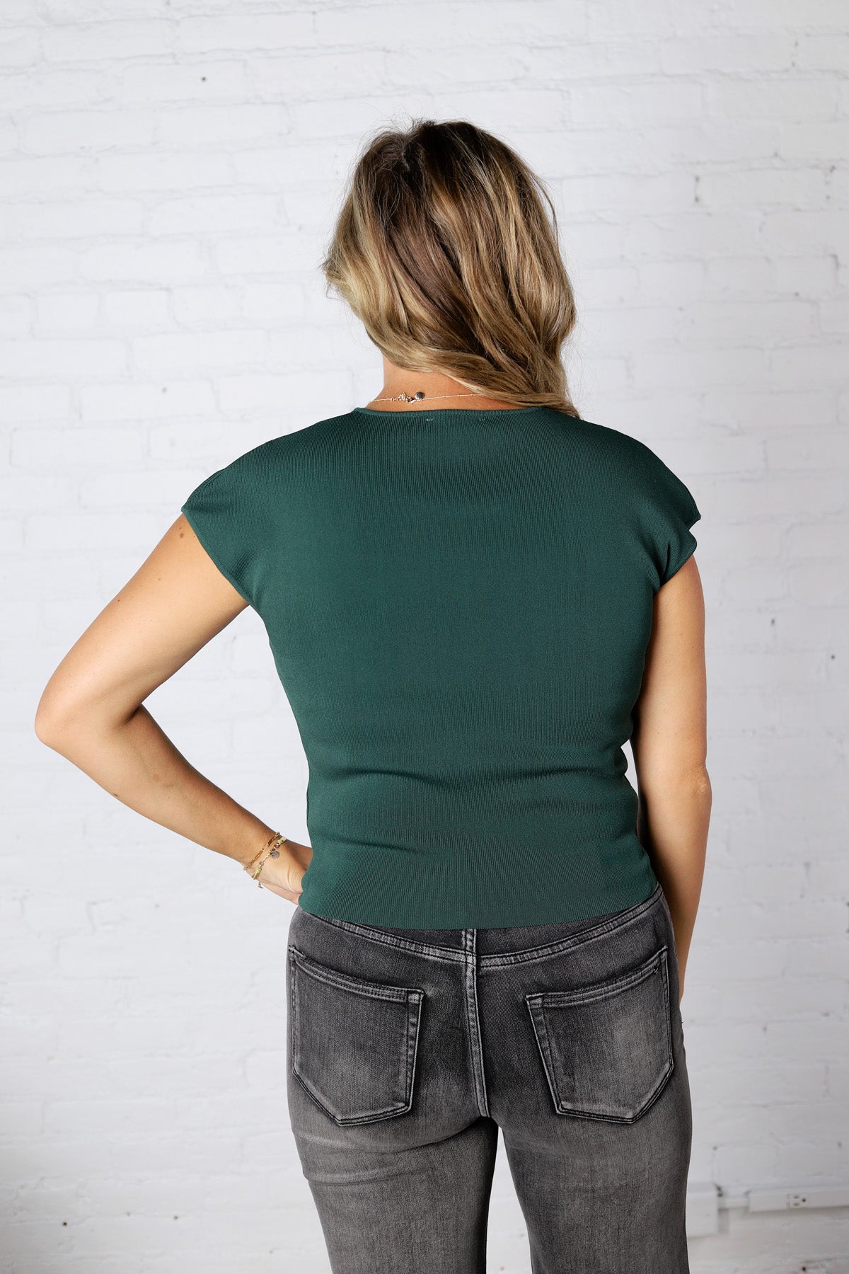 Adira Round Neck Cap Sleeve Top - Hunter Green