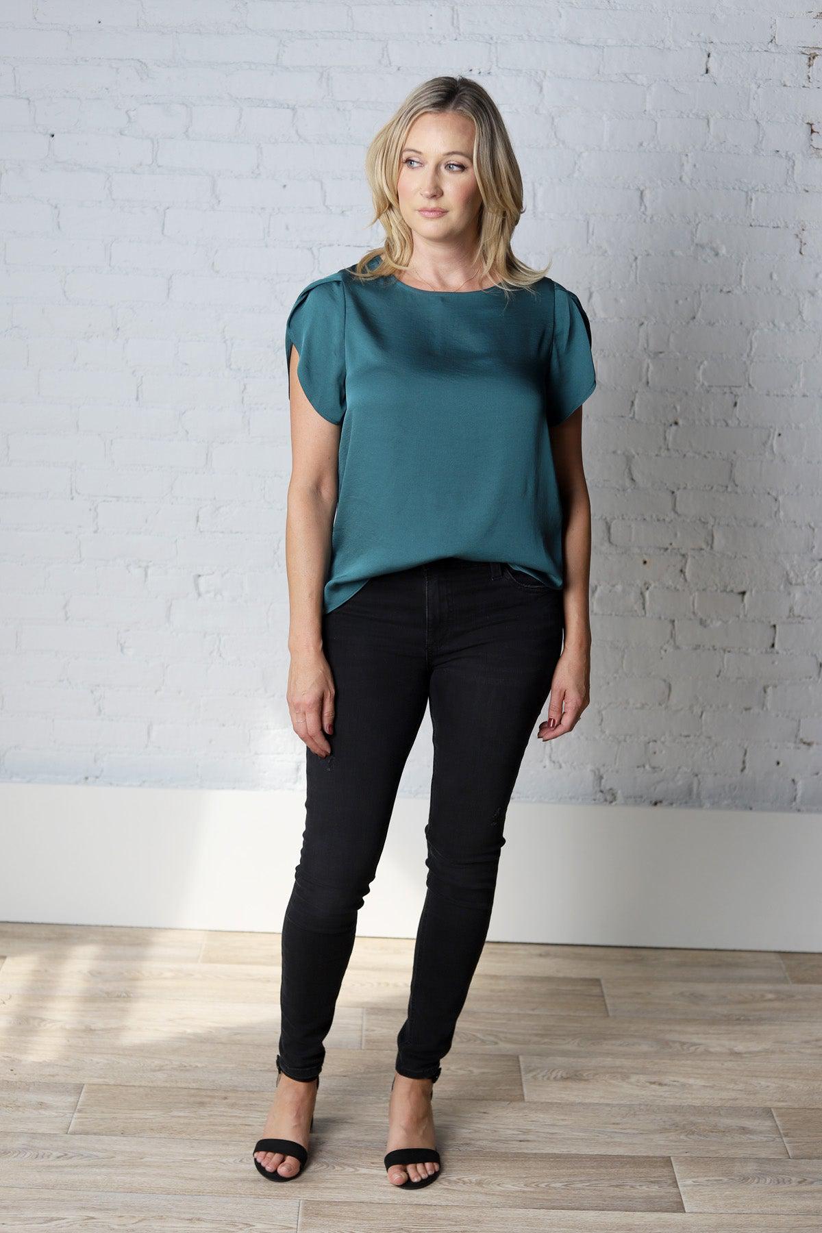 Aina Hunter Green Tulip Sleeve Blouse – Gallery 512 Boutique