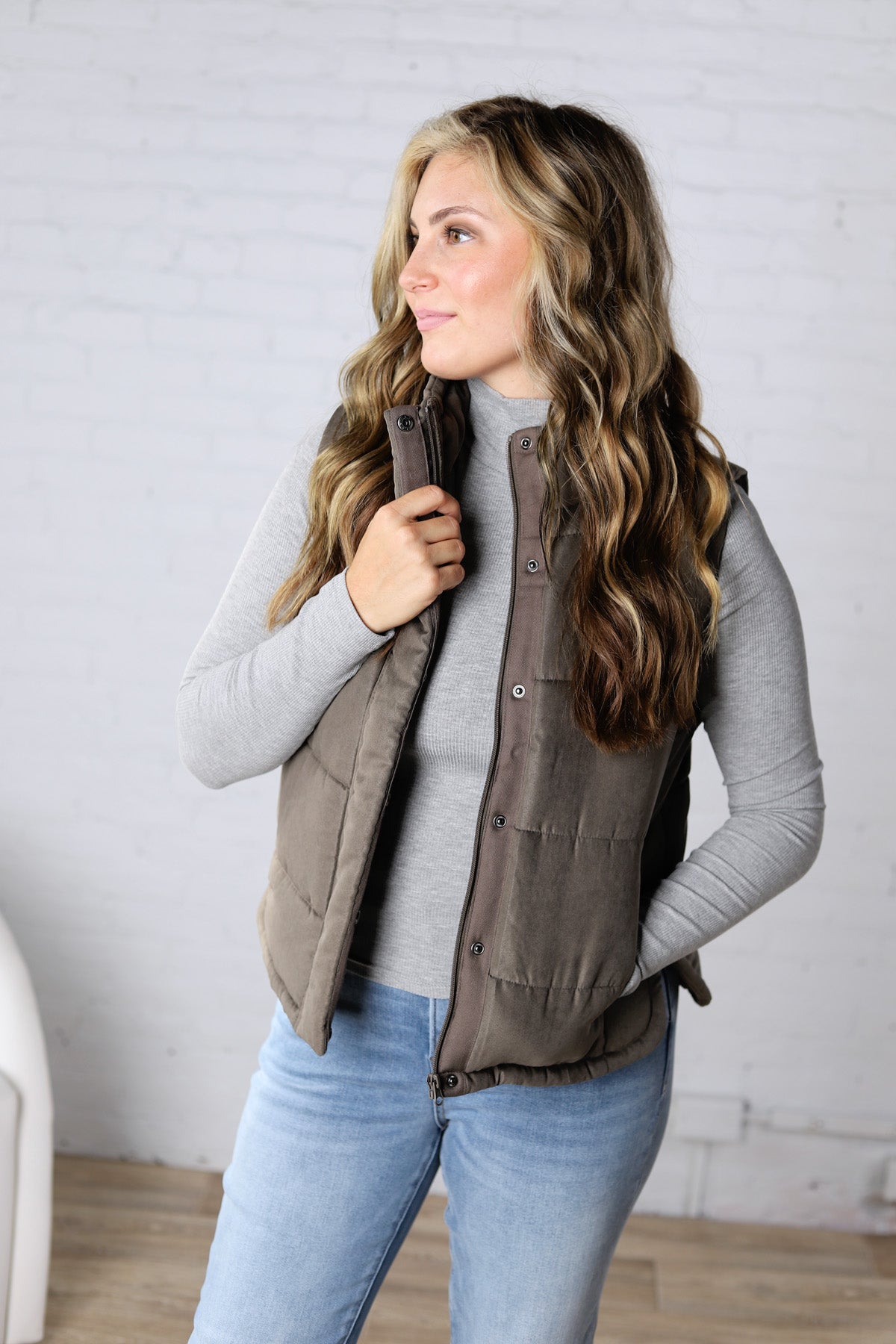 Ainsly Suede-Like Puffer Vest - Olive