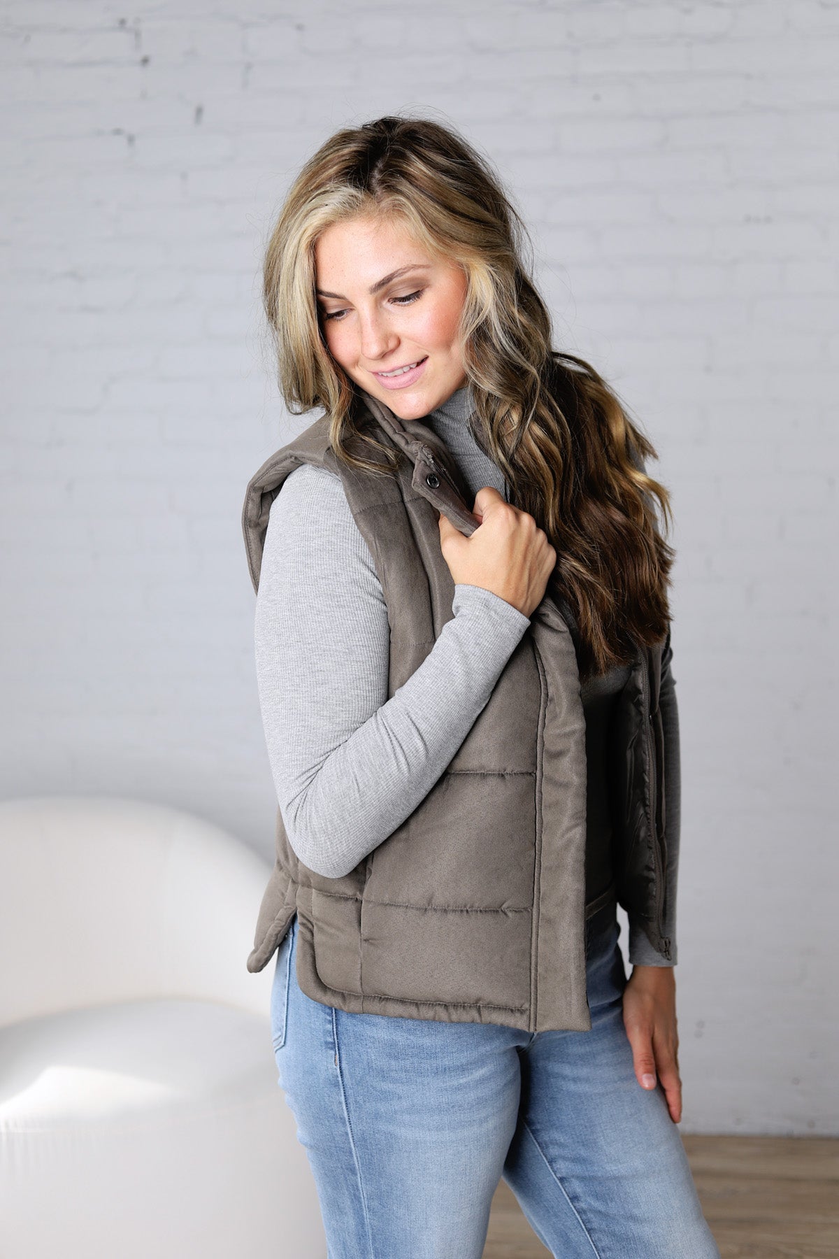 Ainsly Suede-Like Puffer Vest - Olive