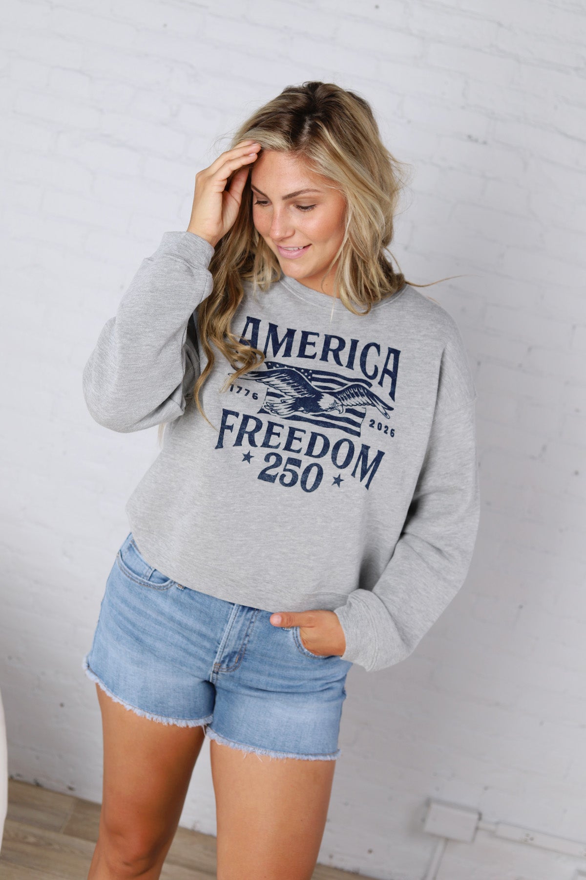 America Freedom 250 Cropped Sweatshirt - Athletic Heather