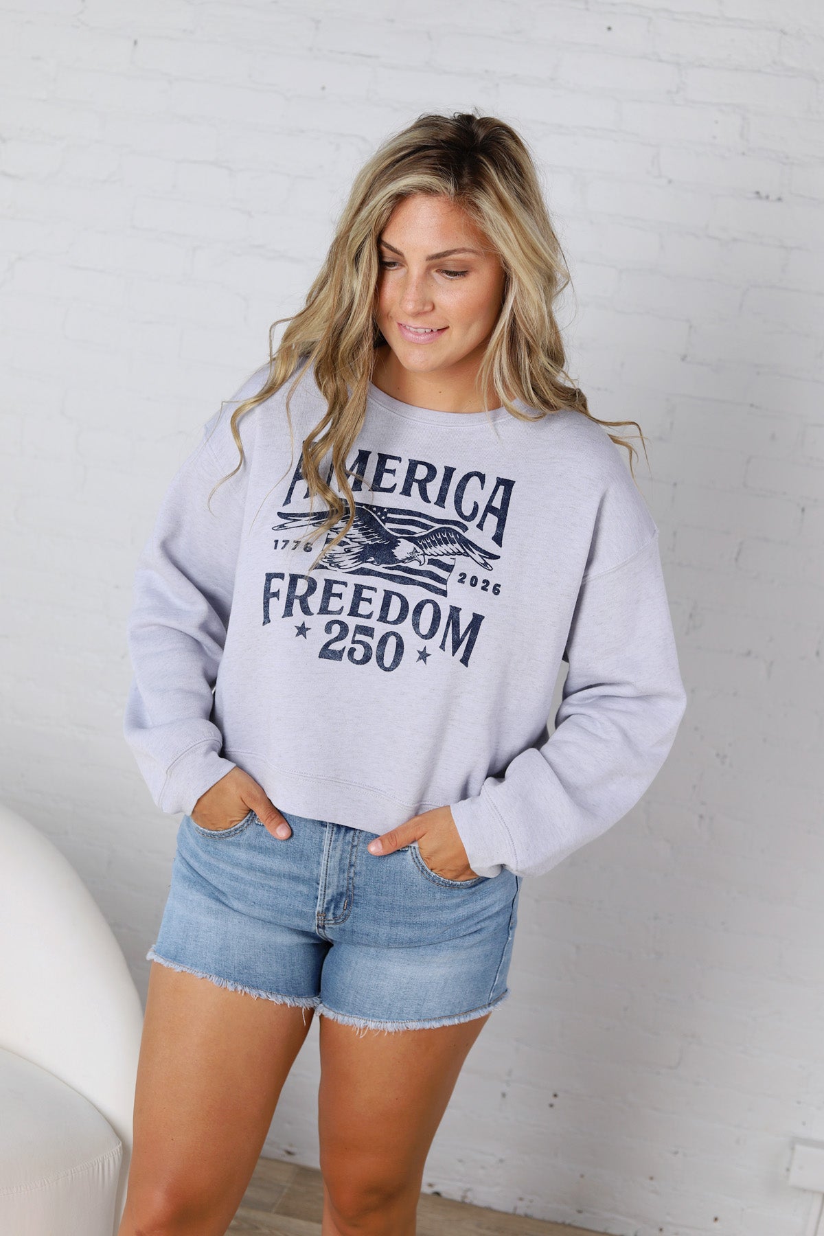 America Freedom 250 Cropped Sweatshirt - Lt Blue