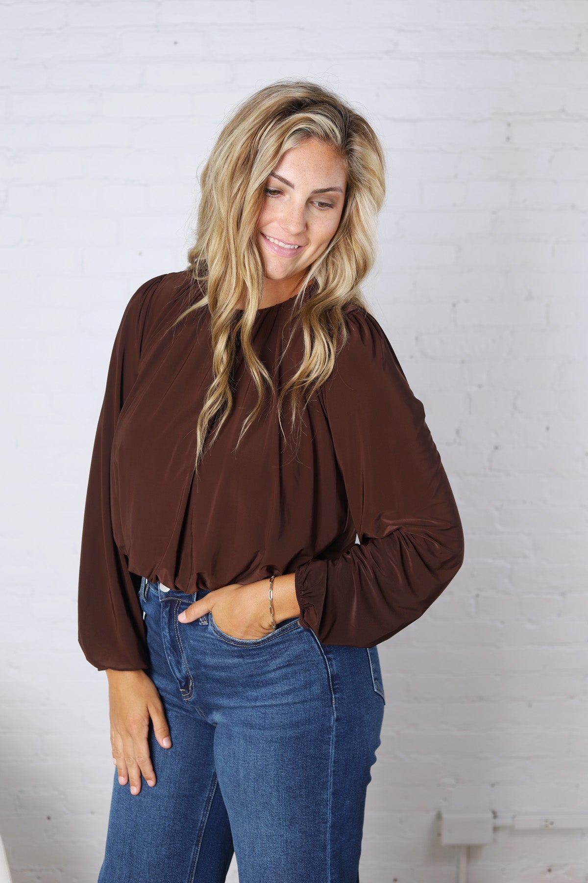 Amora Bubble Hem Long Sleeve Top - Dk Brown