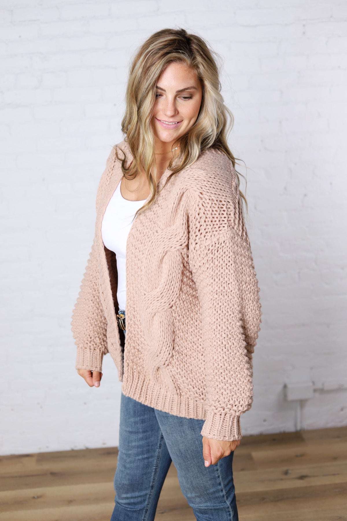 Annika Chunky Cable Knit Sweater Cardigan - Latte