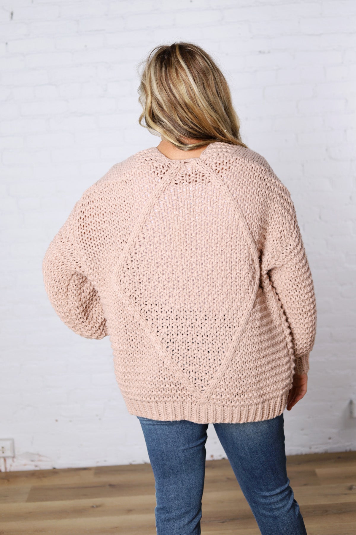 Annika Chunky Cable Knit Sweater Cardigan - Latte