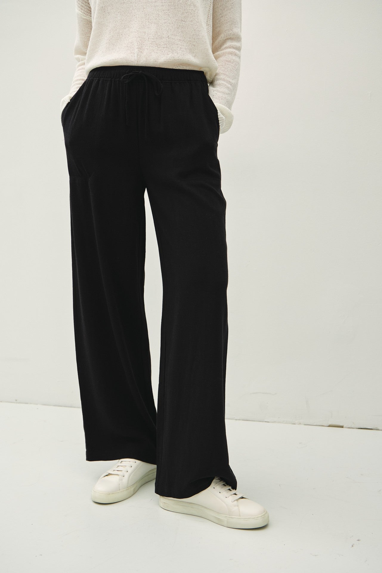 Aria Linen Blend Wide Leg Pants - Black