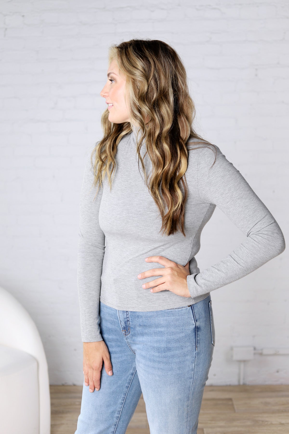 Aris Micro Ribbed Long Sleeve Turtleneck - Heather Grey