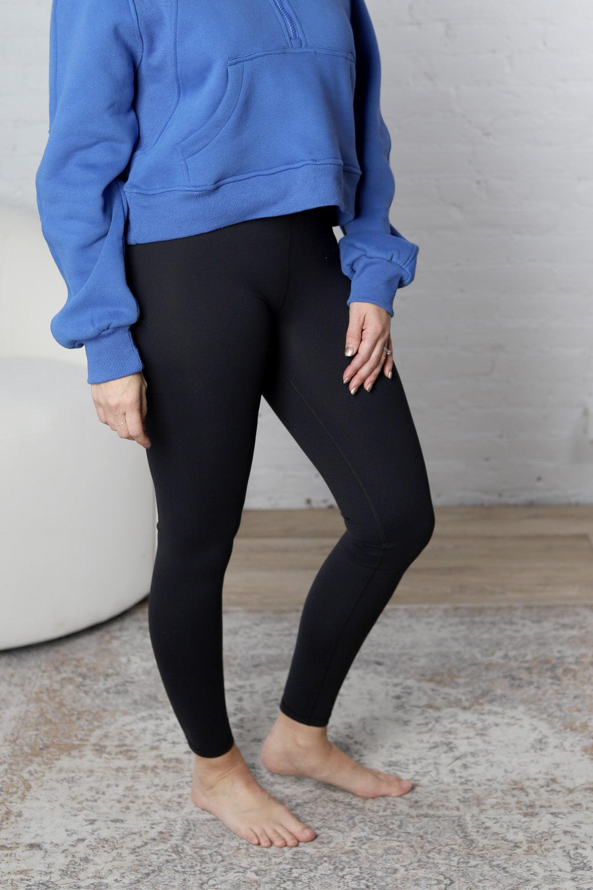 Asti Essential Solid Leggings - Black