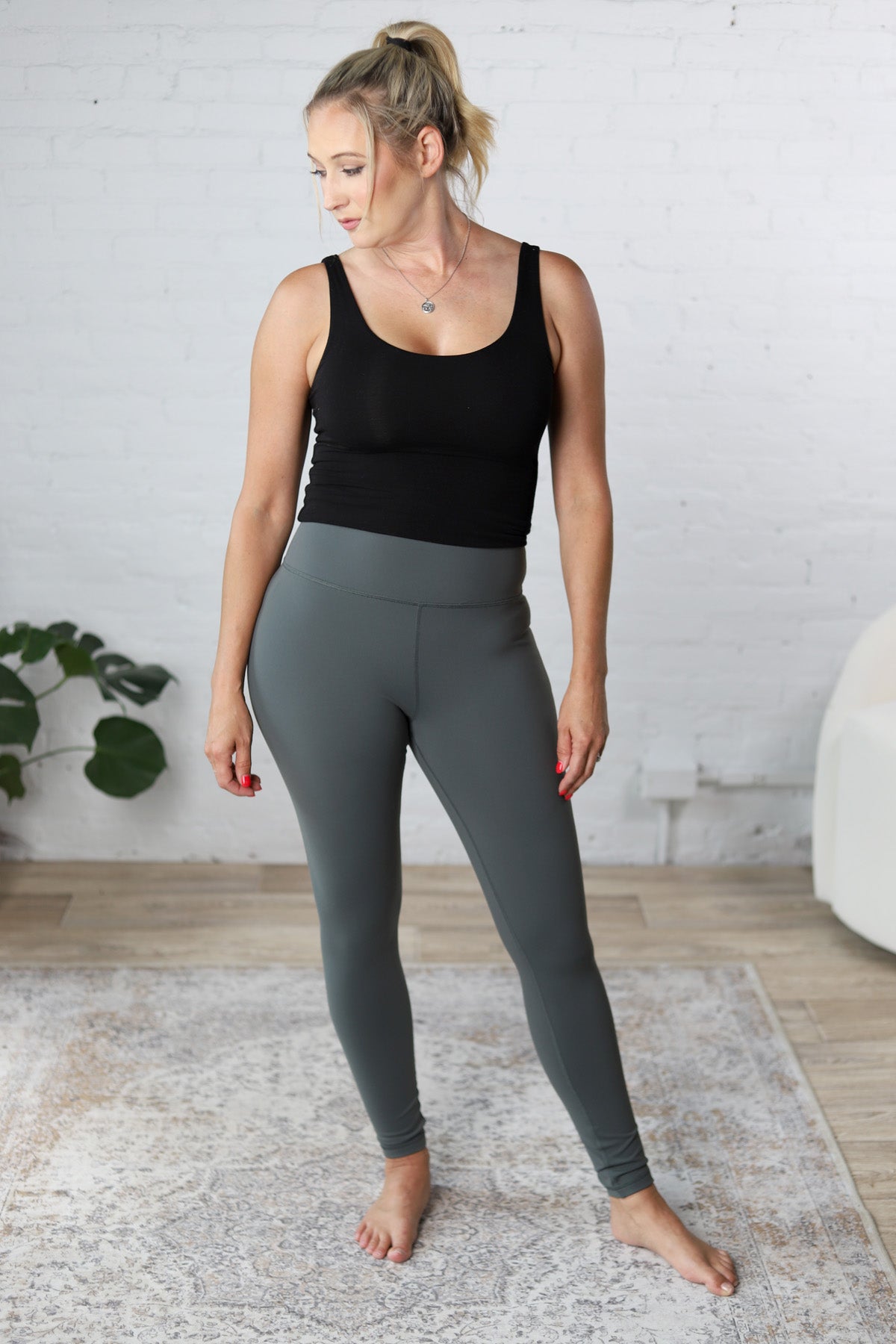 Asti Essential Solid Leggings - Urban Chic - FINAL SALE