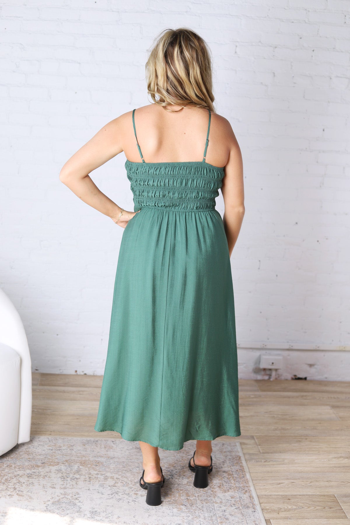 Avalon Shirred Bodice Spaghetti Strap Midi Dress - Kelly Green