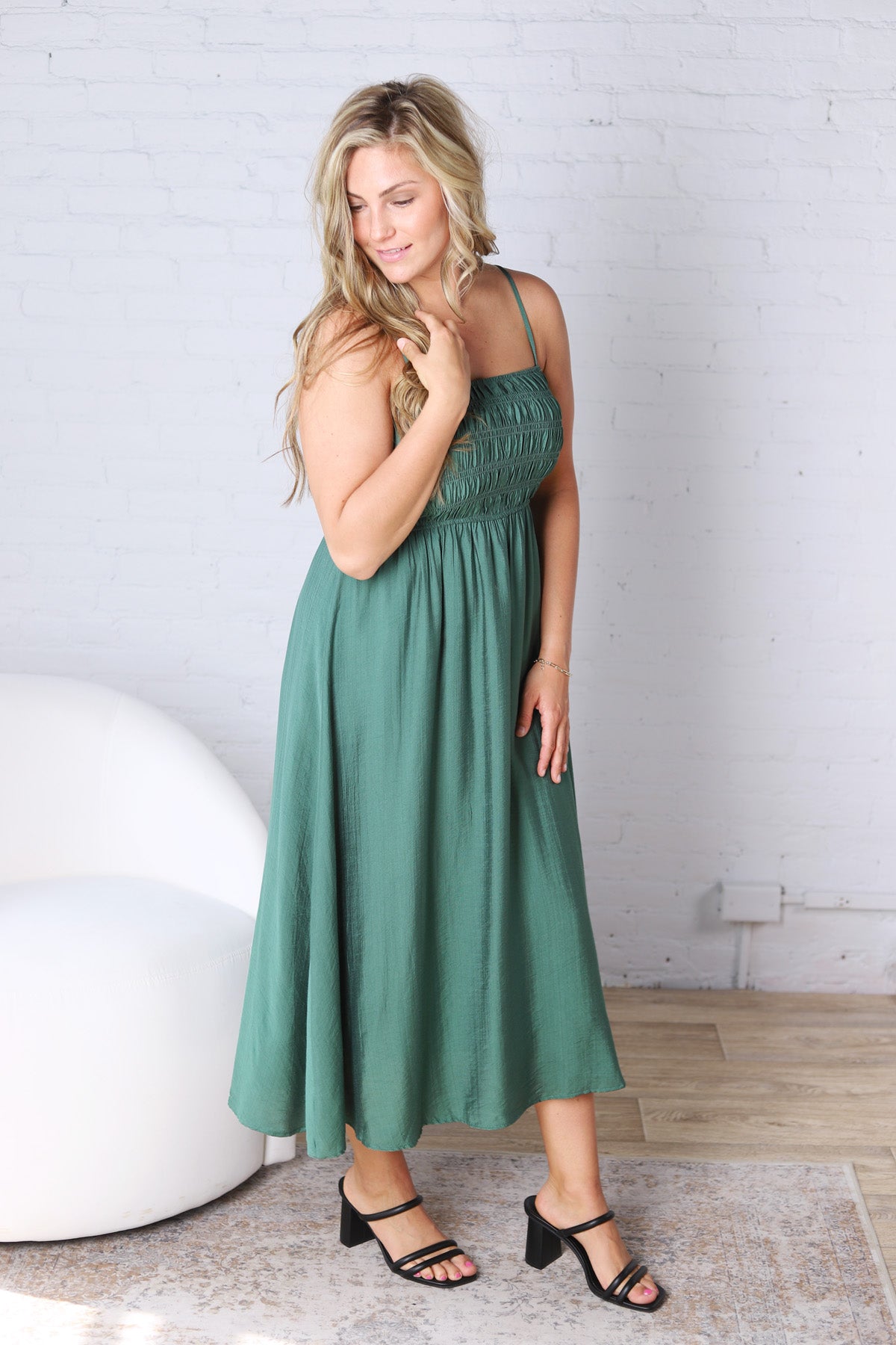 Avalon Shirred Bodice Spaghetti Strap Midi Dress - Kelly Green