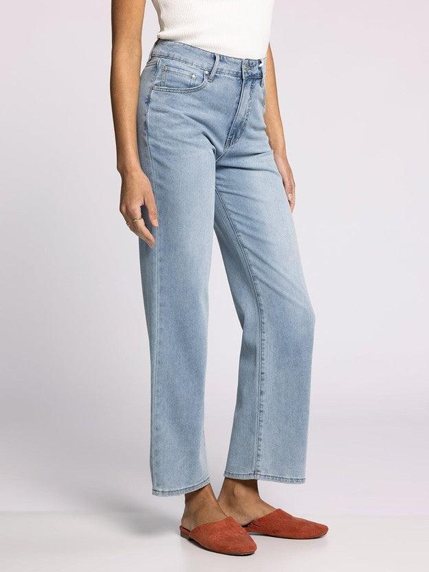 Avery High Rise Straight Jeans - Light Wash
