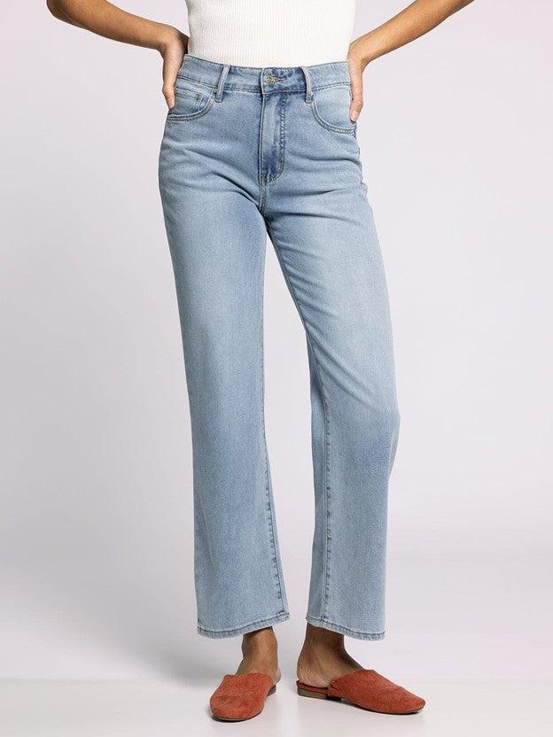 Avery High Rise Straight Jeans - Light Wash