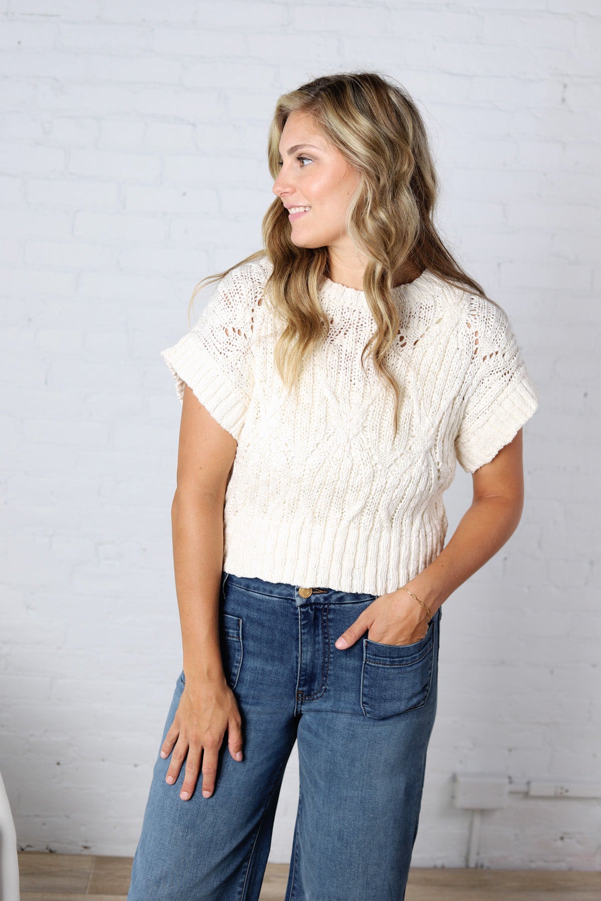 Azaria Cable Knit Short Sleeve Sweater - Oatmeal