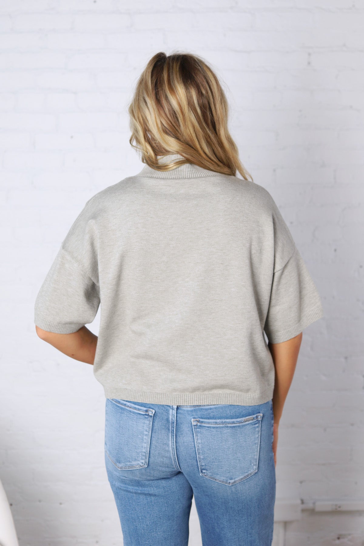 Bailey Mock Neck Short Sleeve Sweater - H Grey