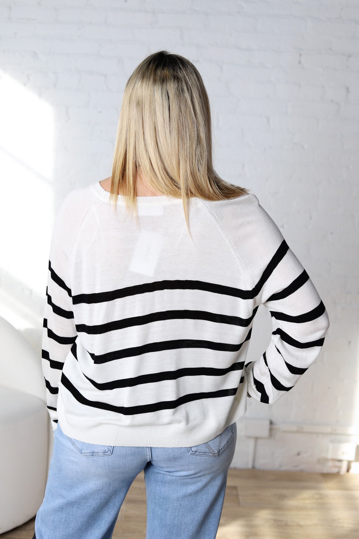 Charlotte Round Neck Raglan Sweater - Black/Cream