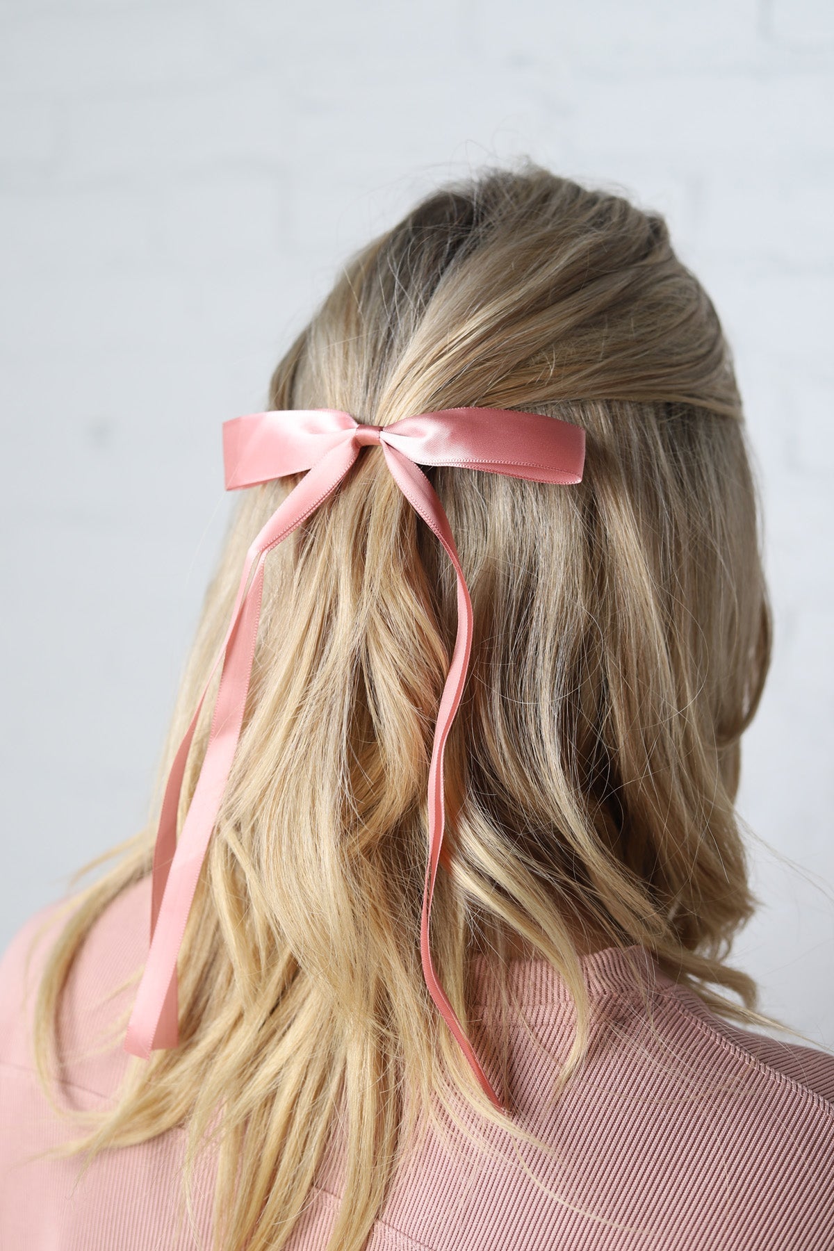 Dahlia Dainty Hair Bow Clip - Light Pink