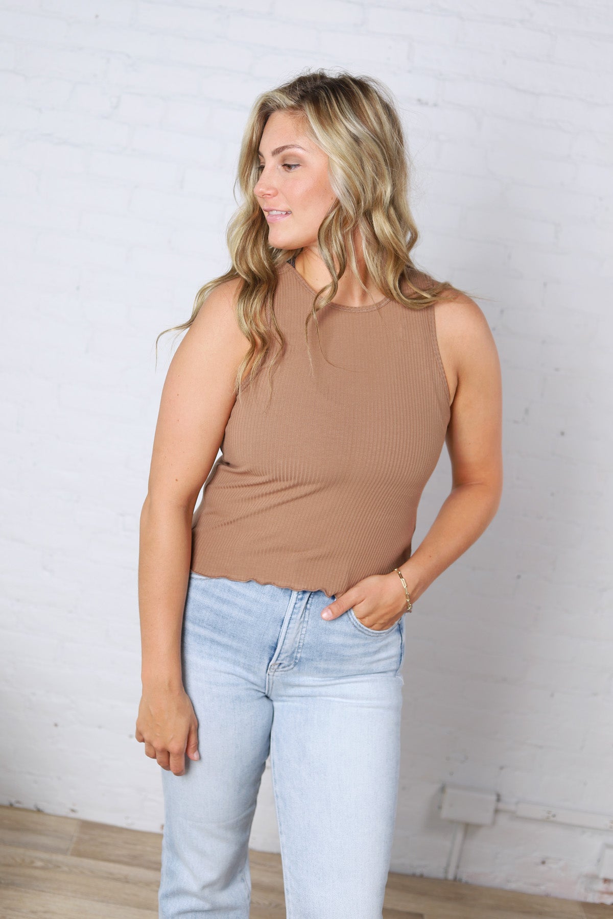 Dani Ribbed Scoop Neck Tank Top - Chocolate