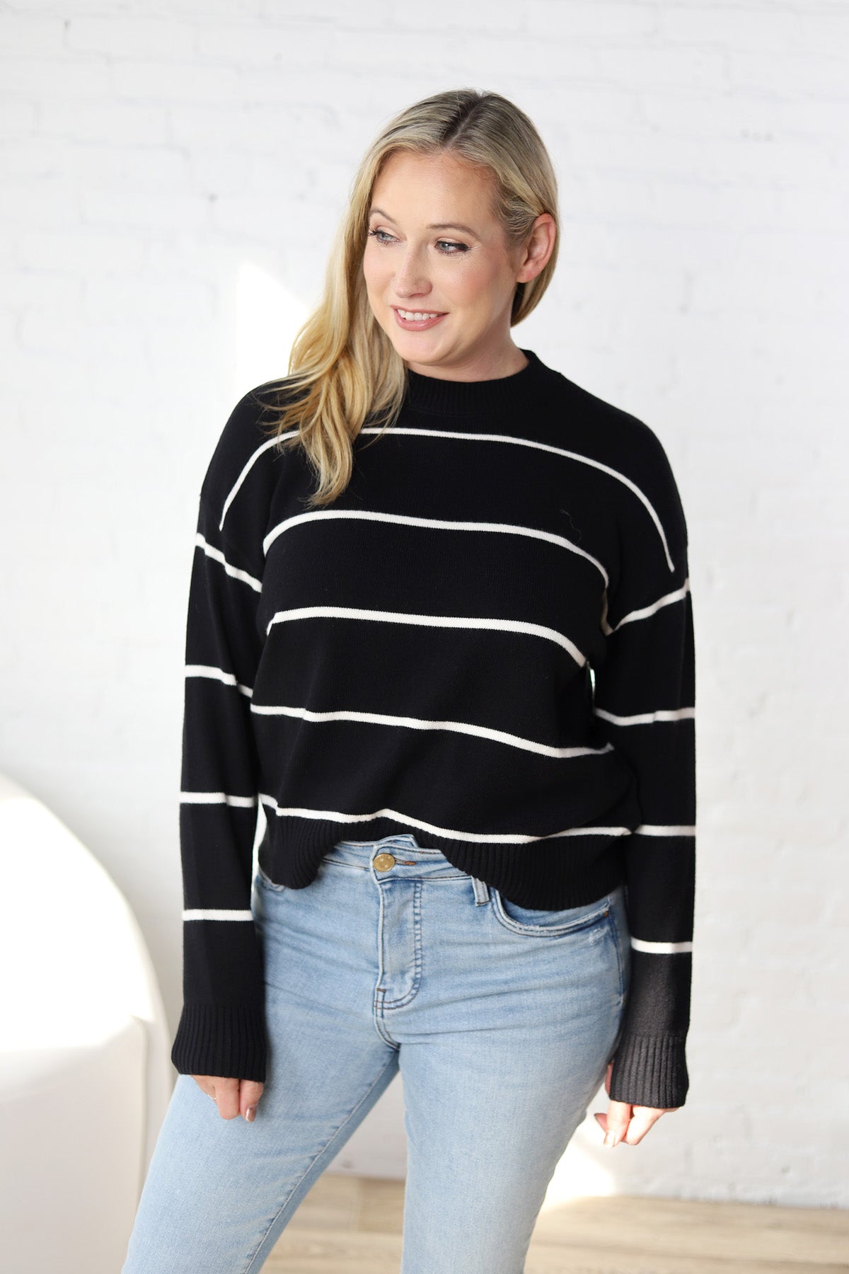 Davinia Striped Pattern Sweater - Black/Cream