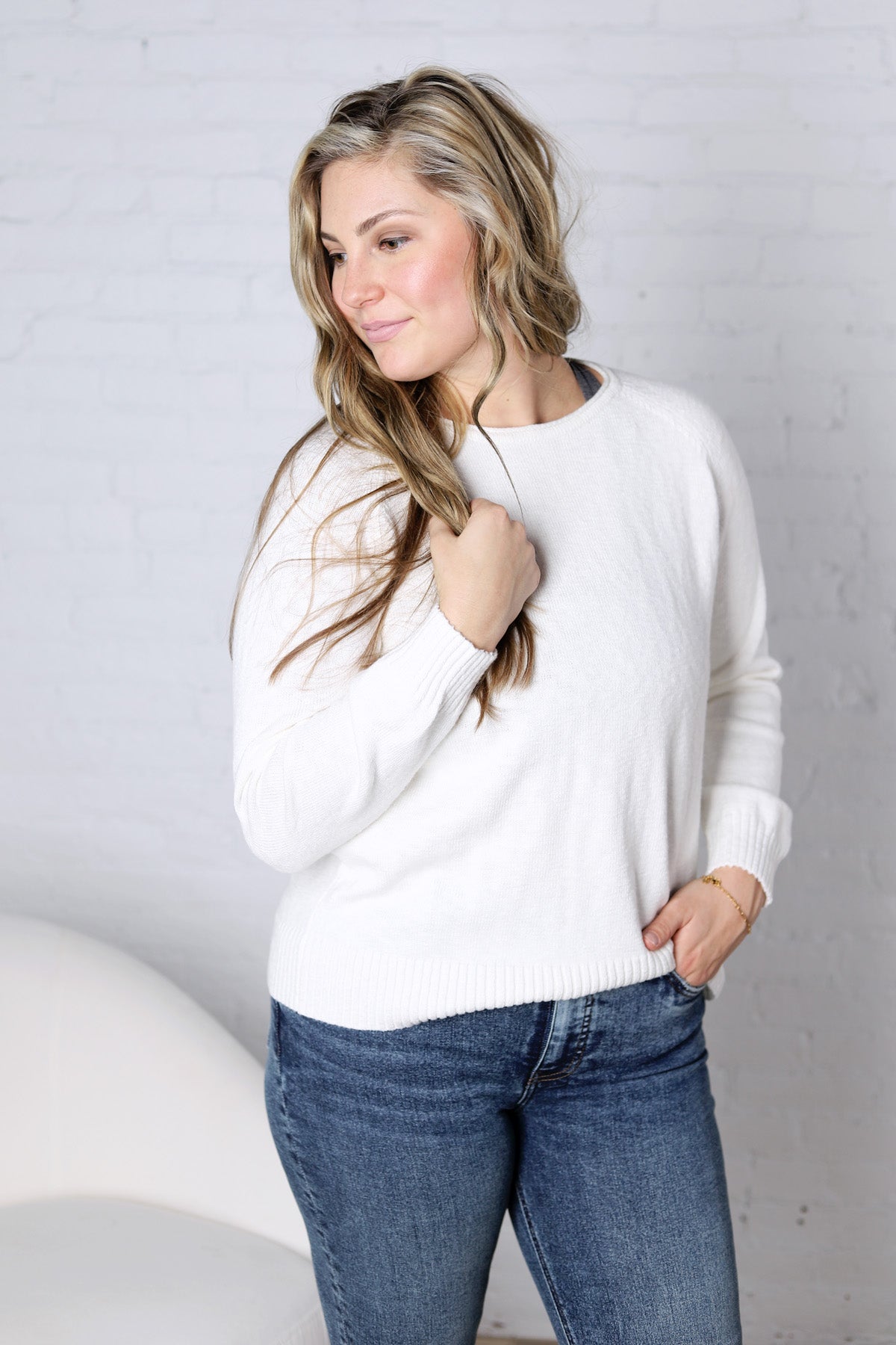 Delany Raglan Sleeve Slub Pullover Sweater - White