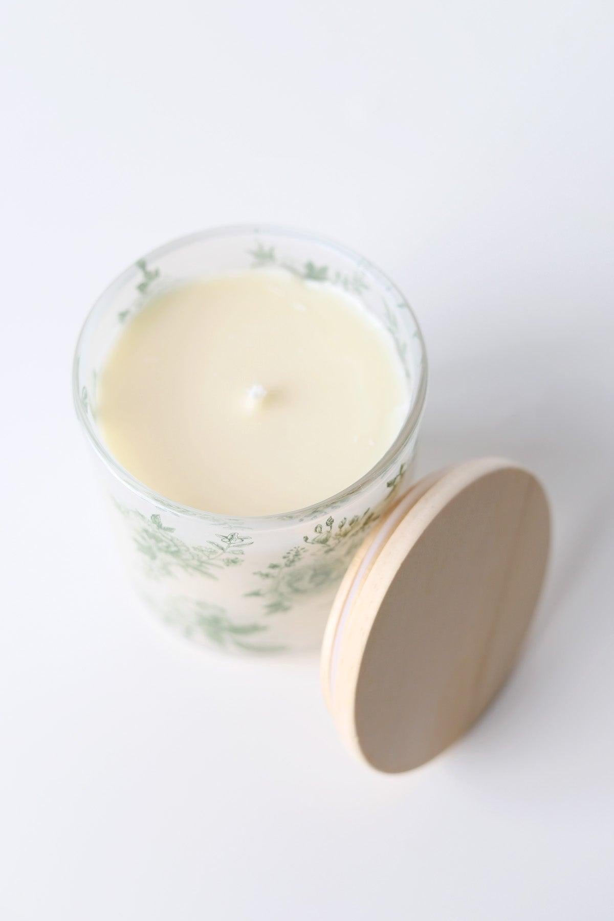 Delft 12 oz Soy Candle - Green