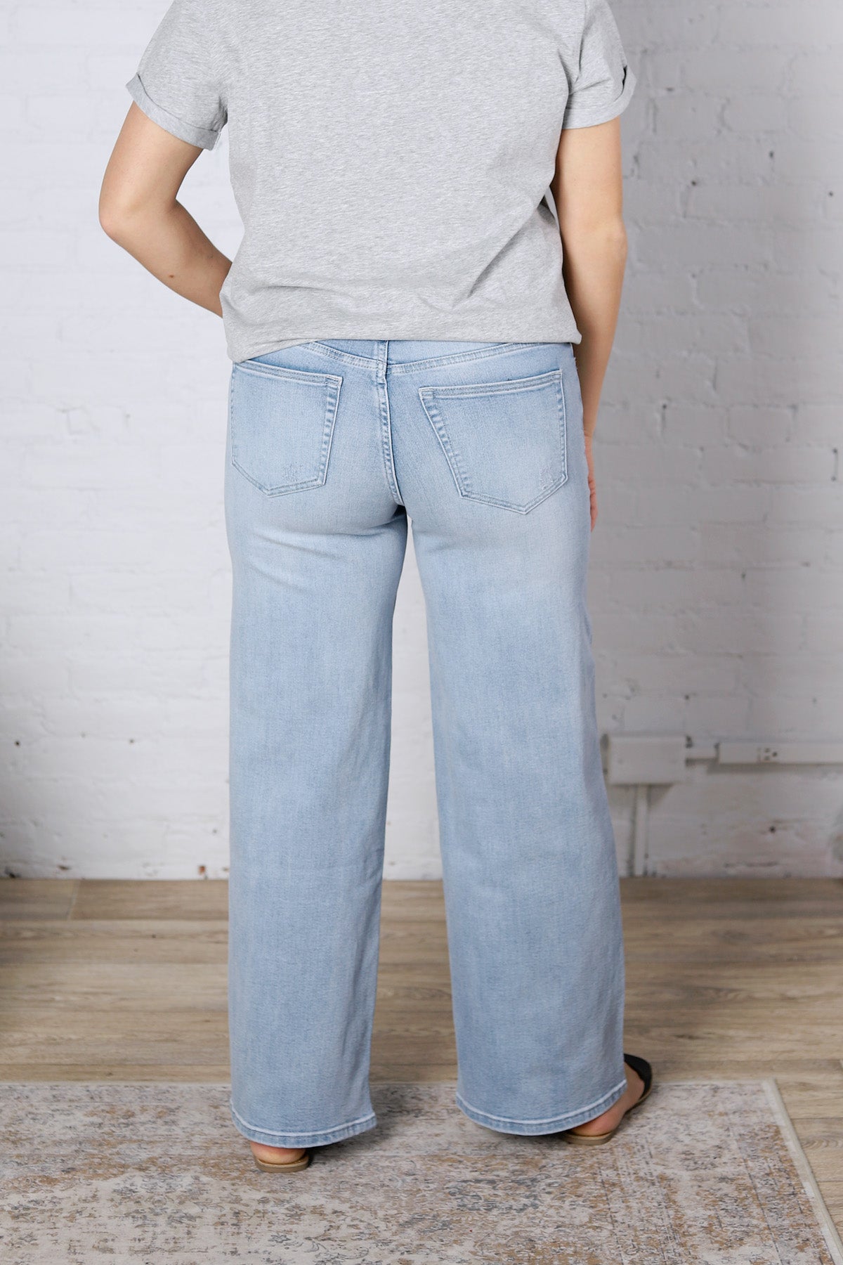 Drew Mid Rise Wide Leg Relaxed Denim - Light Blue