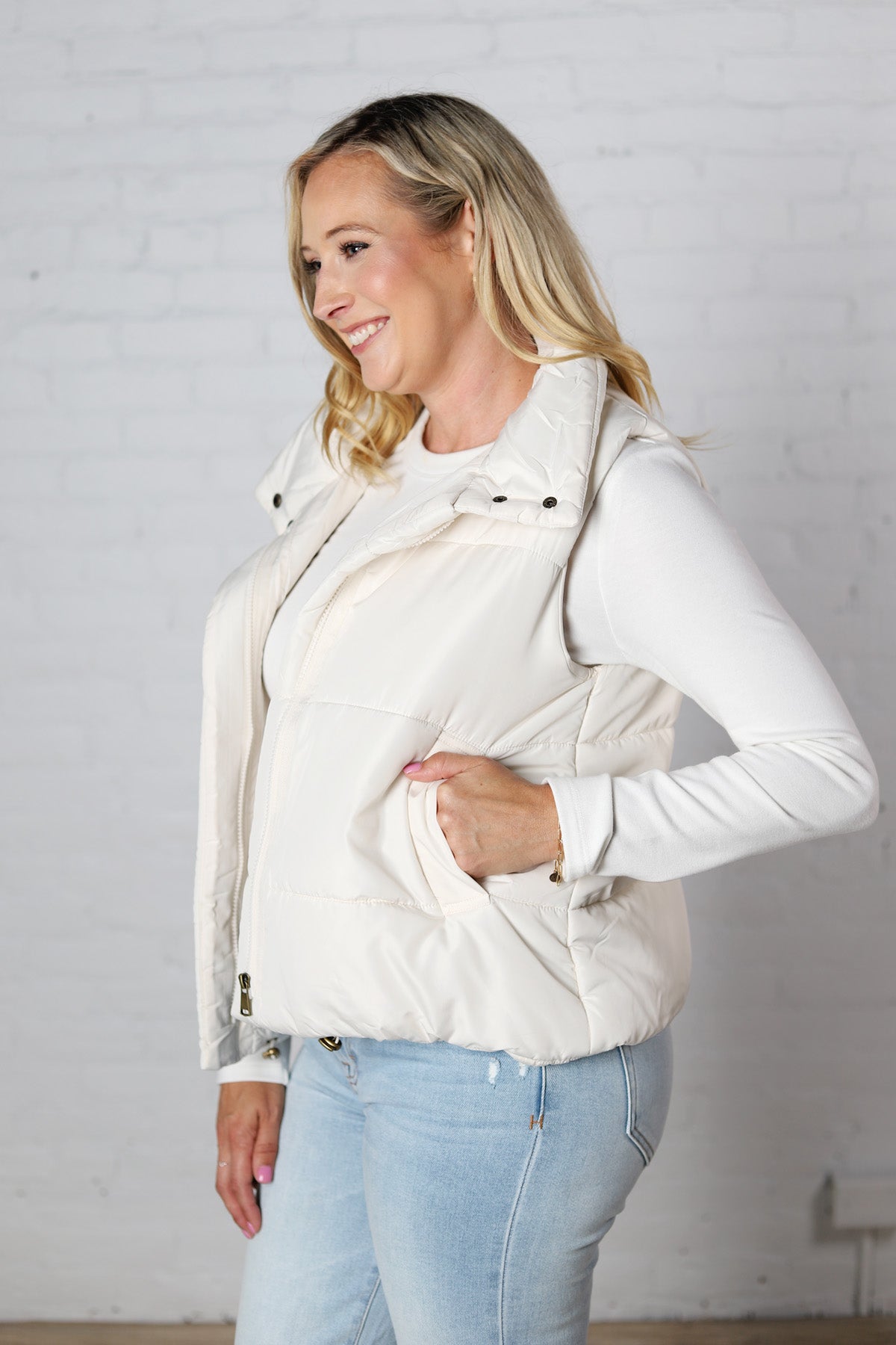 Elara Zip Up Puffer Vest - Ivory