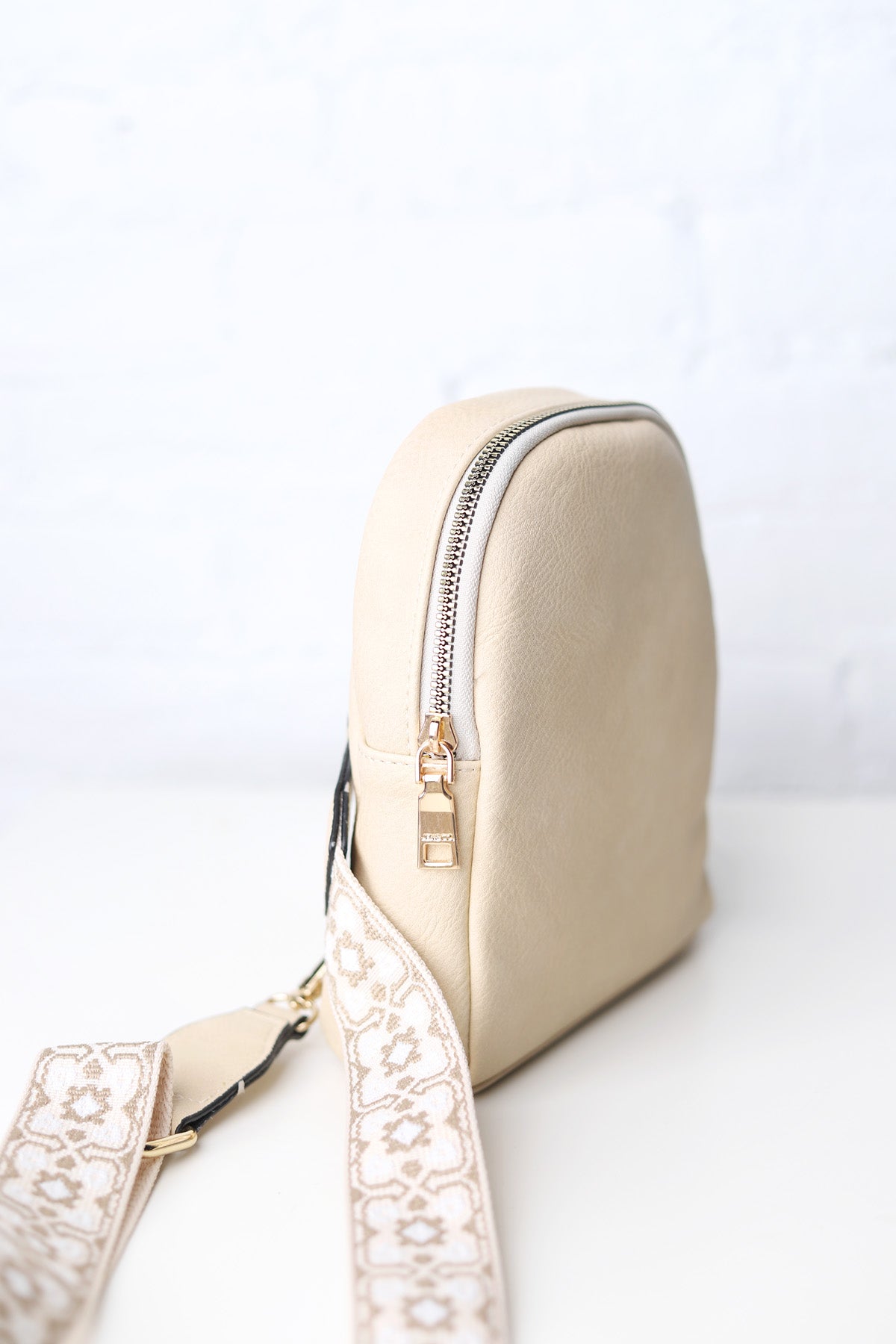 Ellen Sling Bag w/ Removable Guitar Strap - Sand