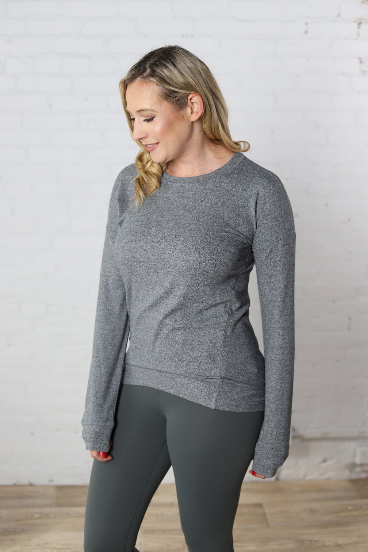 Elowyn Brushed Crew Neck - Grey