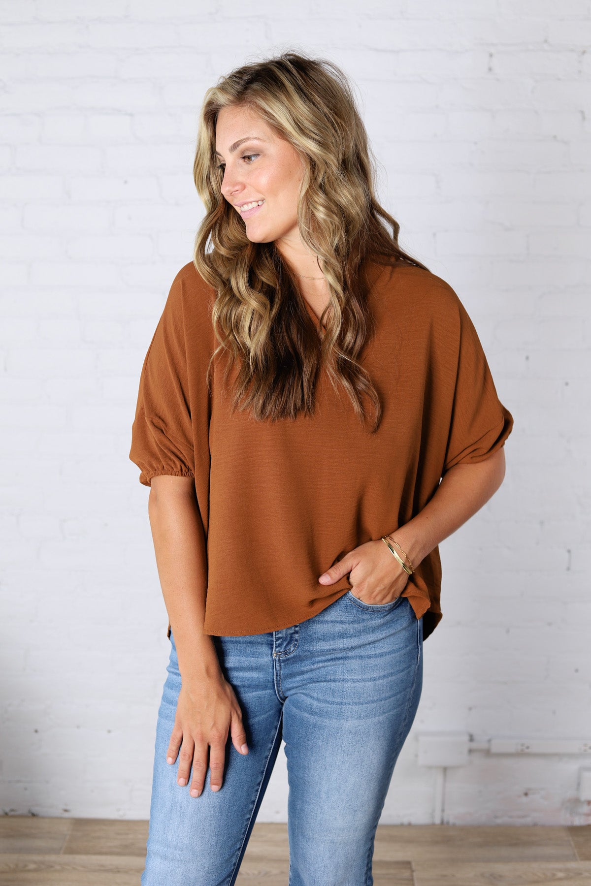 Emelina V-Neck Puff Sleeve Top