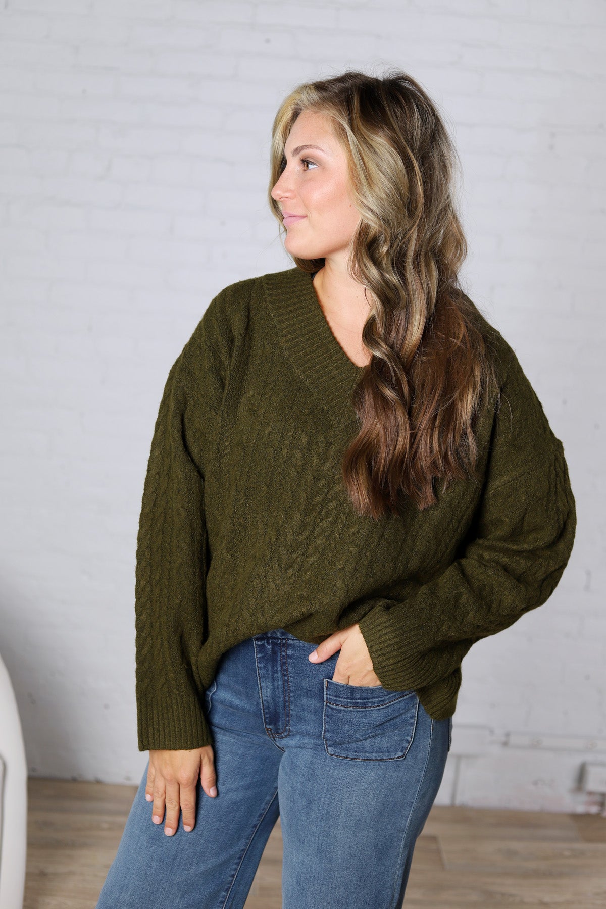 Finlee V-Neck Cable Knit Sweater - Olive