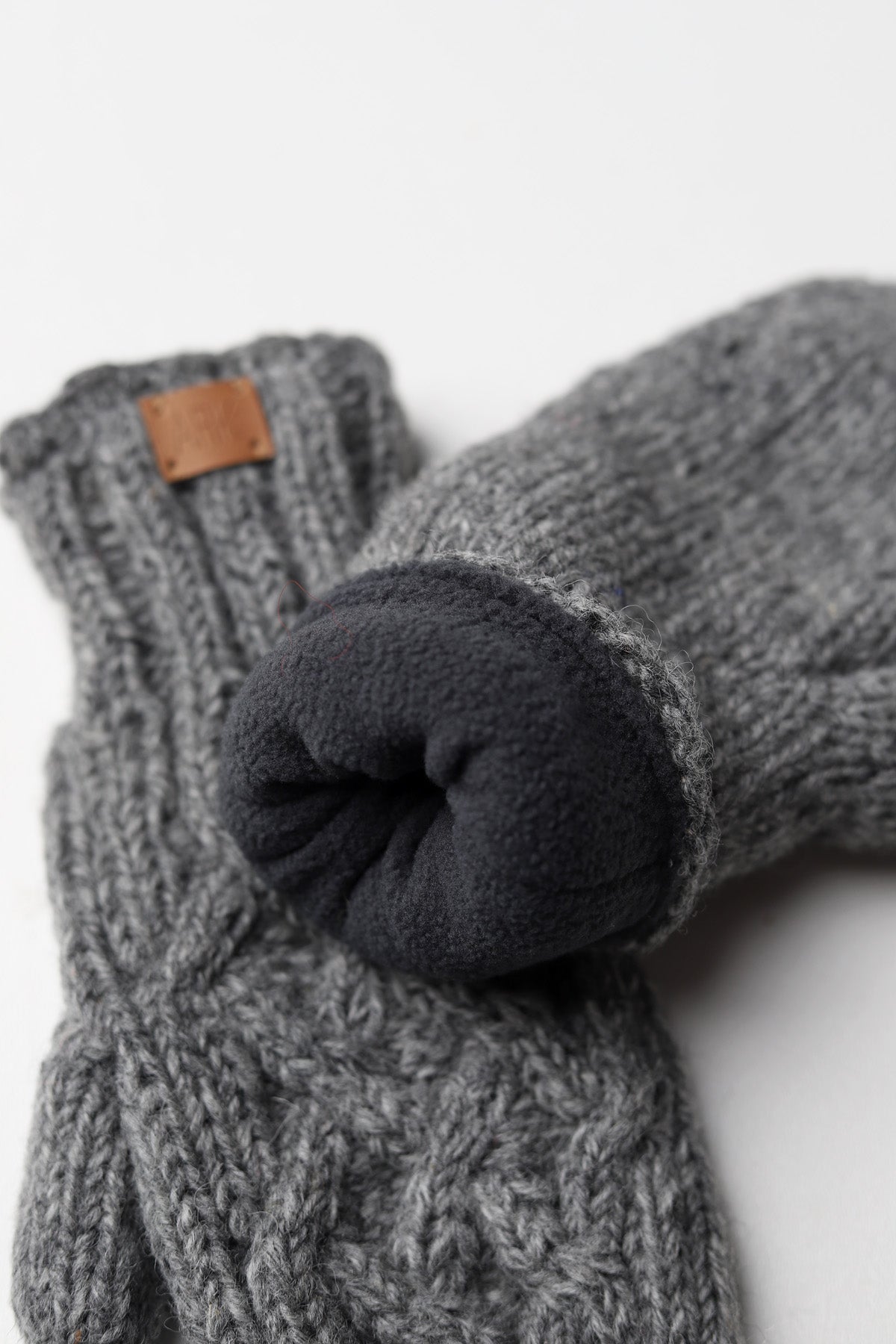 Freya 100% Wool Cable Knit Mittens - Grey