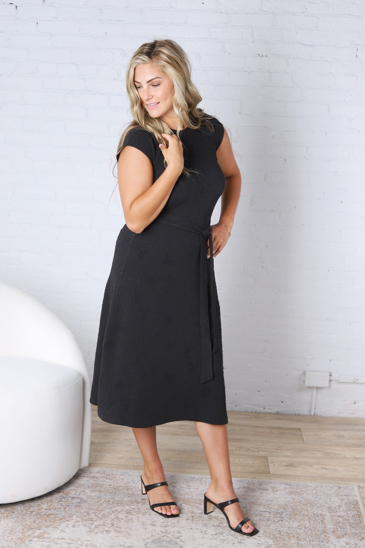 Goldie Belted Short Sleeve Jacquard Midi Dress - Black
