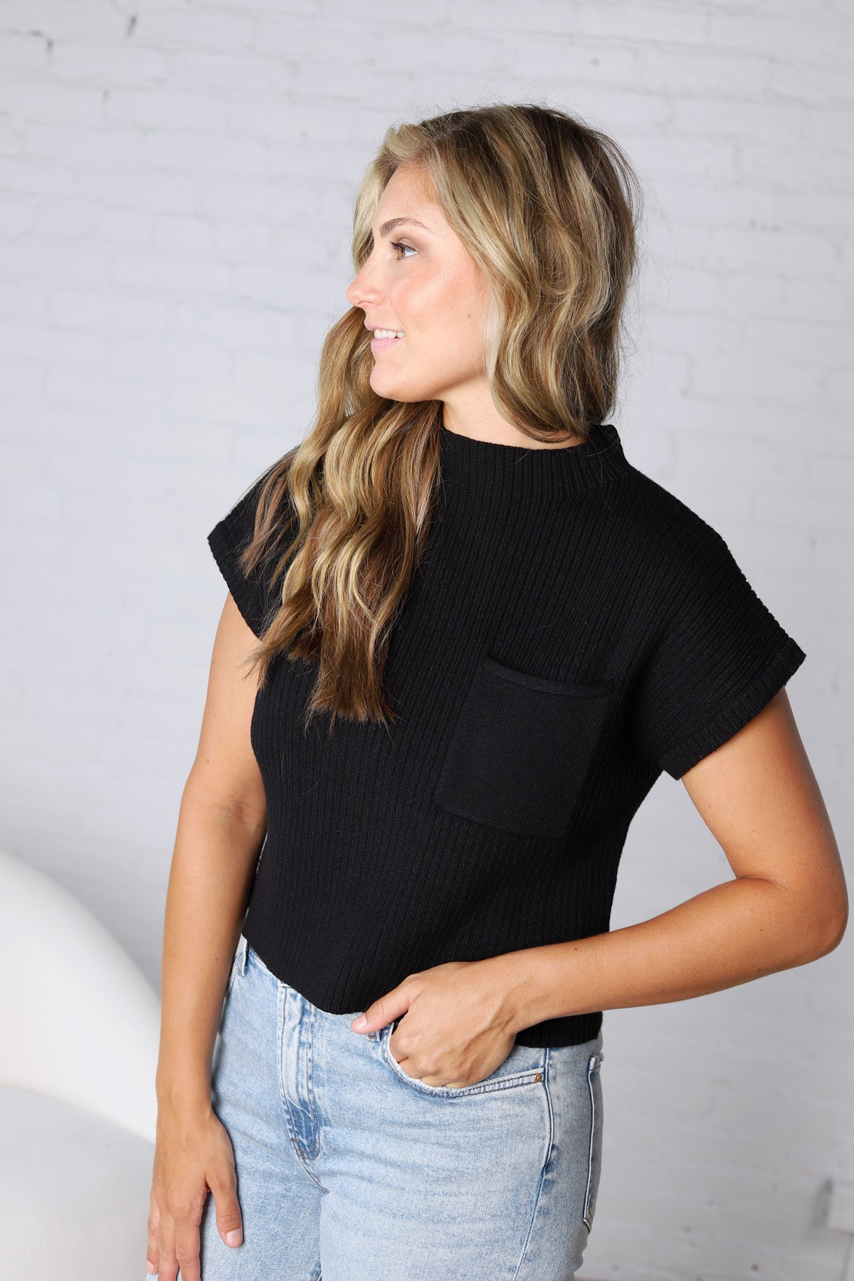 Hartlyn Ribbed Mock Neck Cap Sleeve Sweater - Black