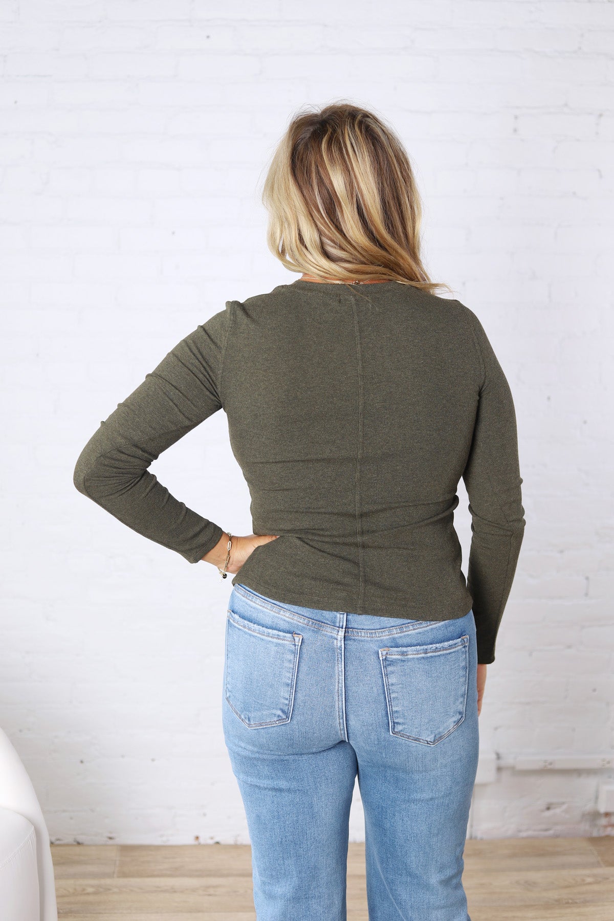 women's long sleeve ribbed crewneck basic top
