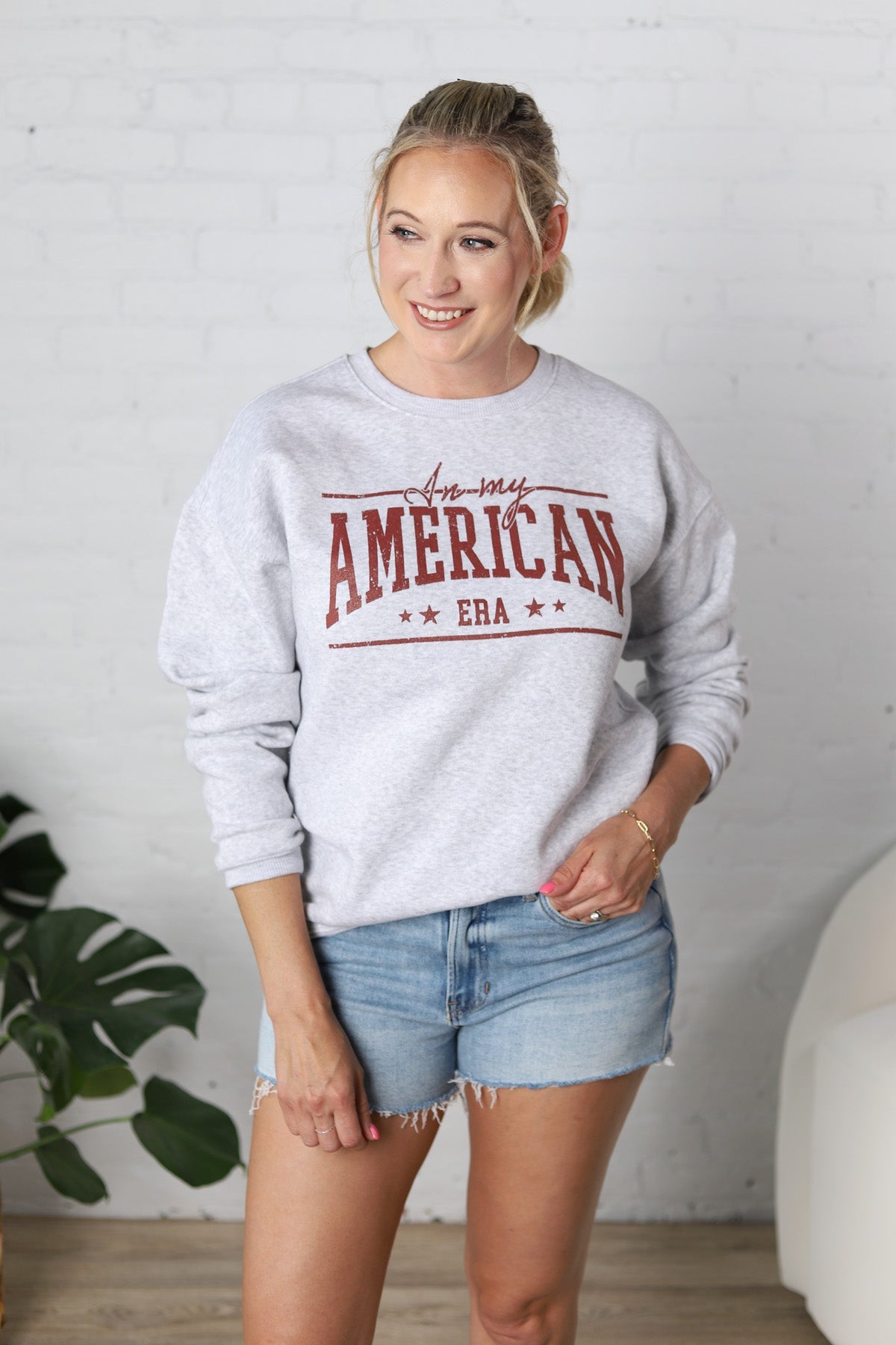 In My American Era Graphic Sweatshirt - Lt Heather Grey