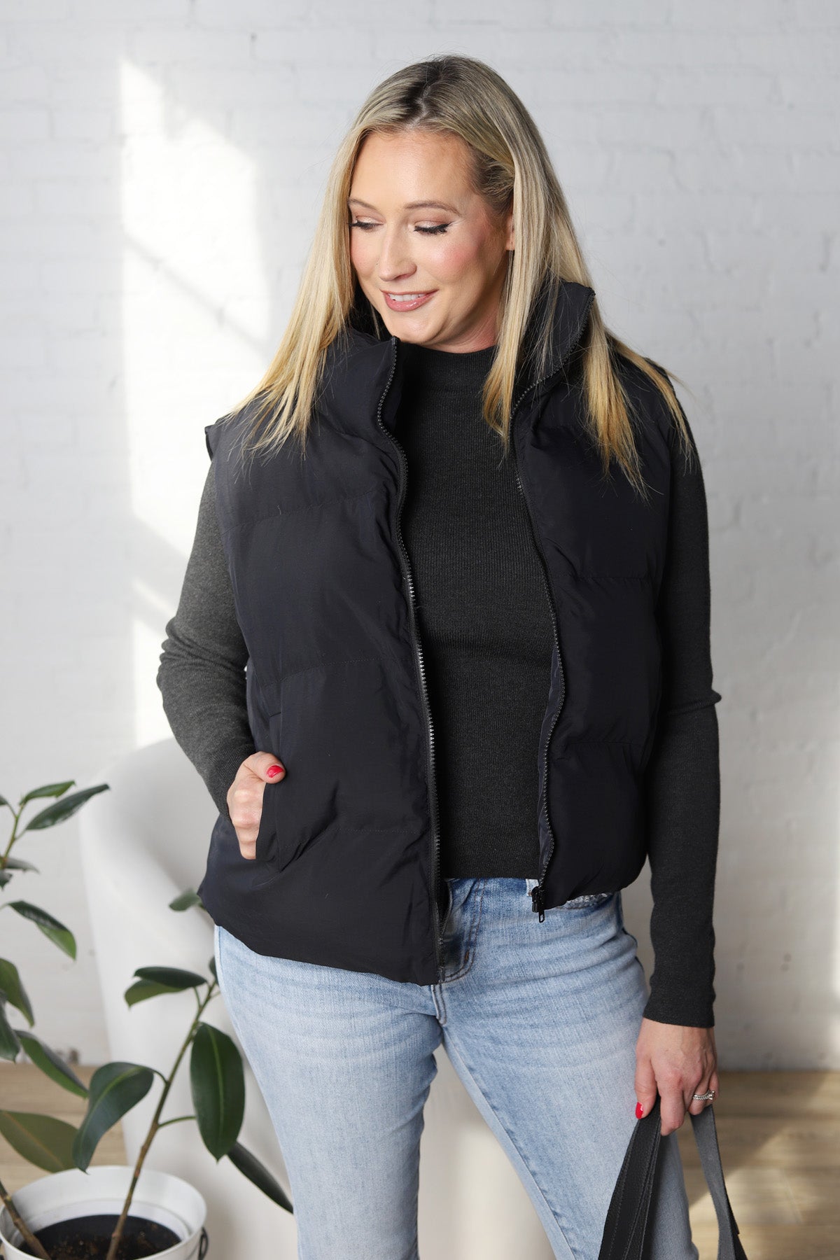 Ismay Zipper Puffer Vest - Black